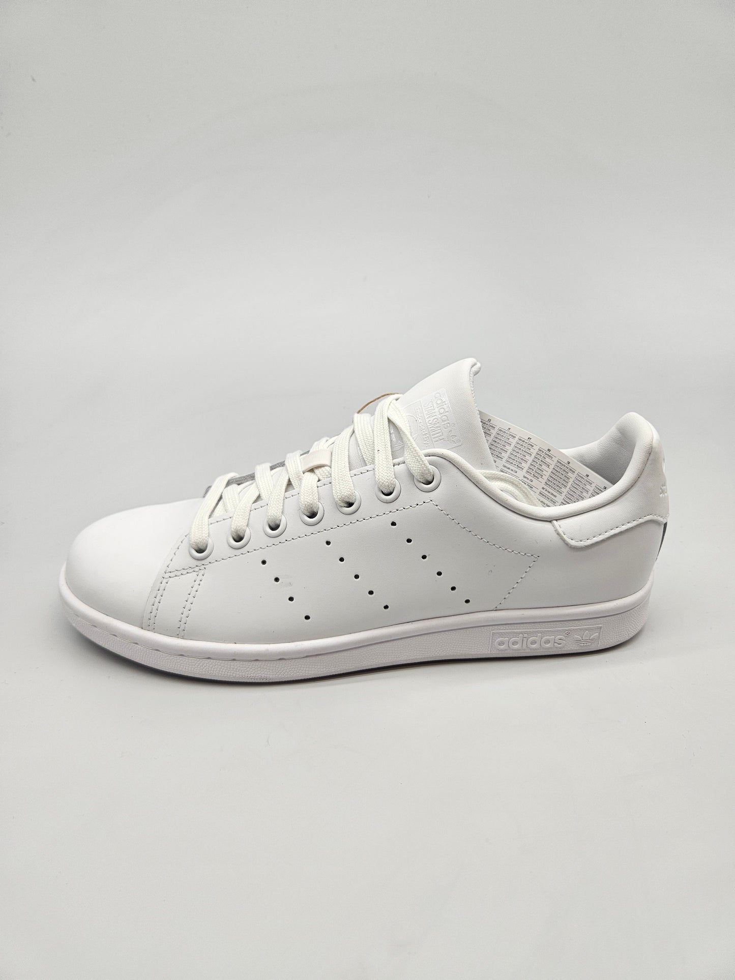 ADIDAS NOVI ORIGINAL PATIKI BR 39