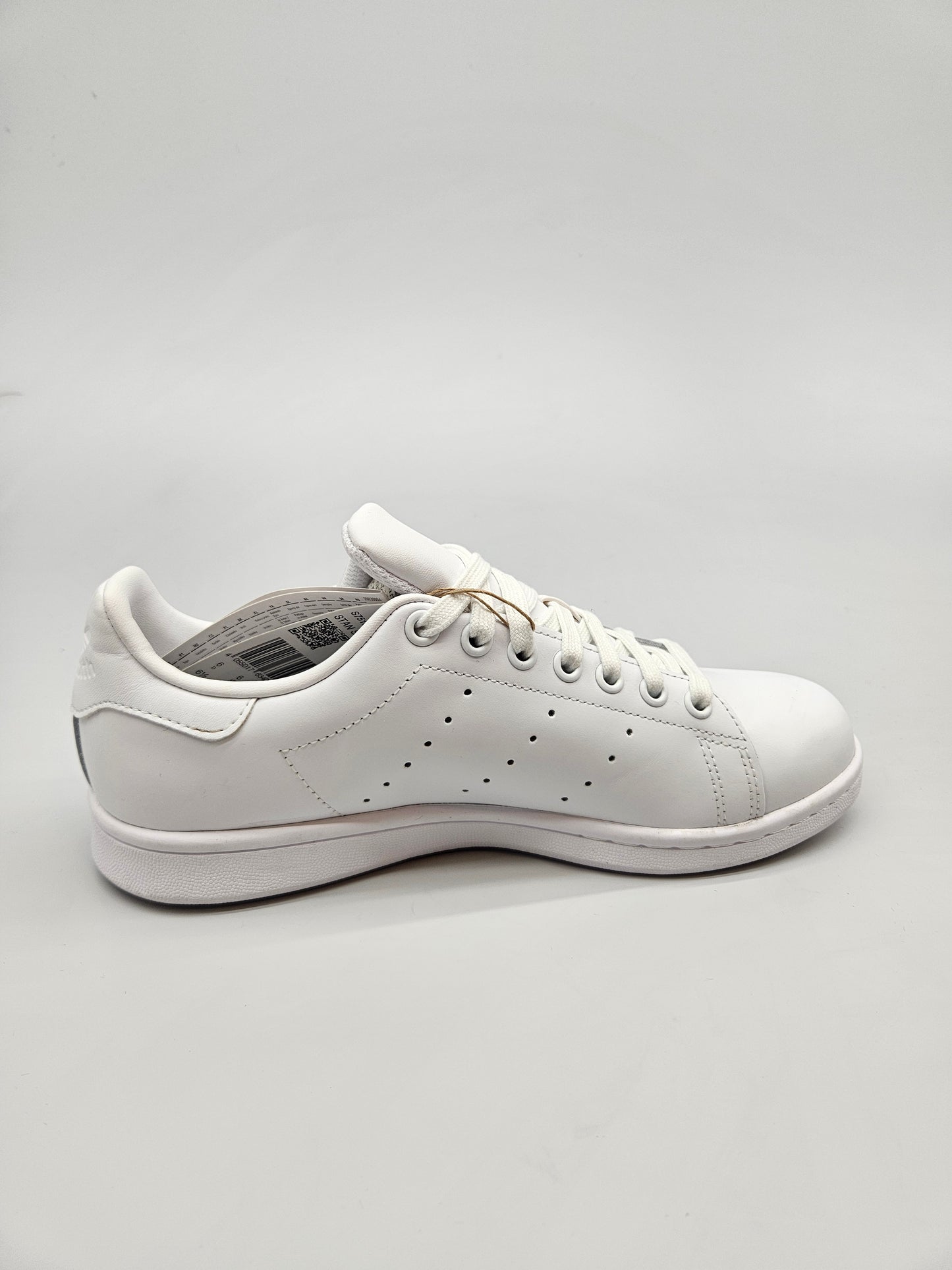 ADIDAS NOVI ORIGINAL PATIKI BR 39