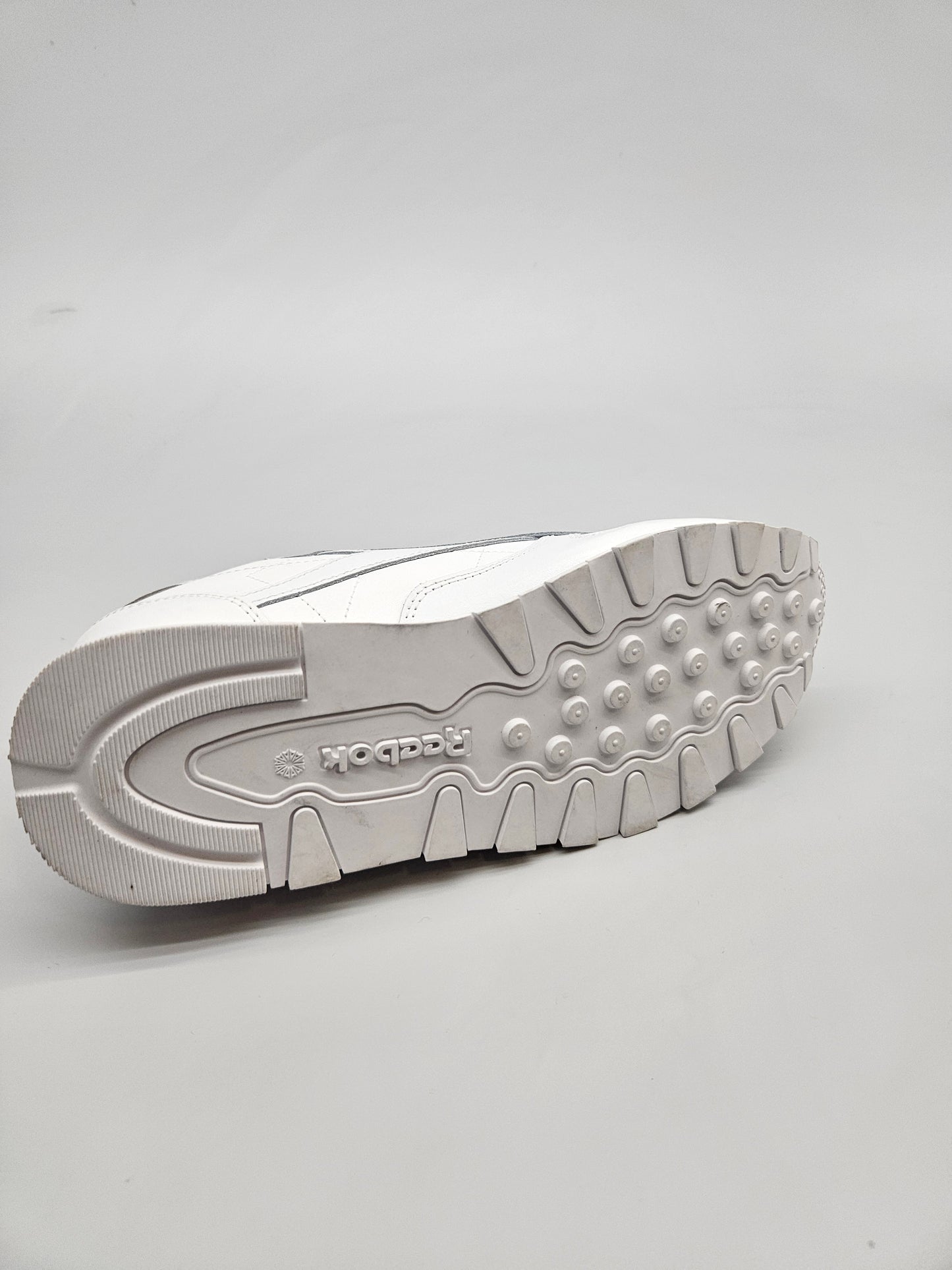 REEBOK NOVI ORIGINAL PATIKI BR 38