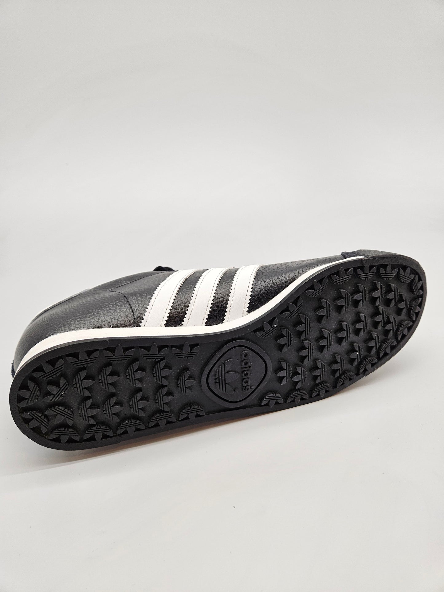 ADIDAS NOVI ORIGINAL PATIKI BR 42