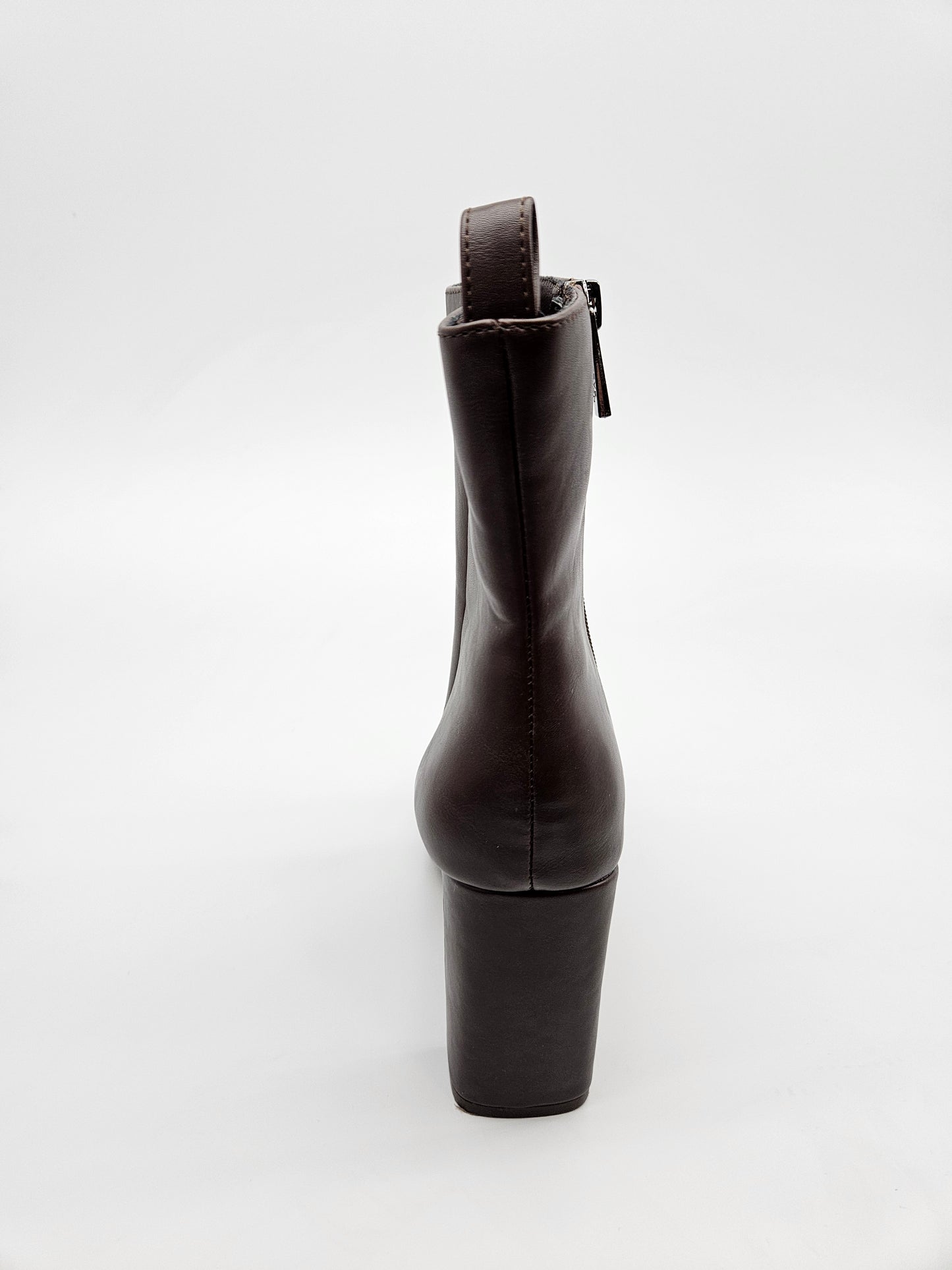STEVE MADDEN NOVI ORIGINAL KOZNI CIZMI BR 37.5