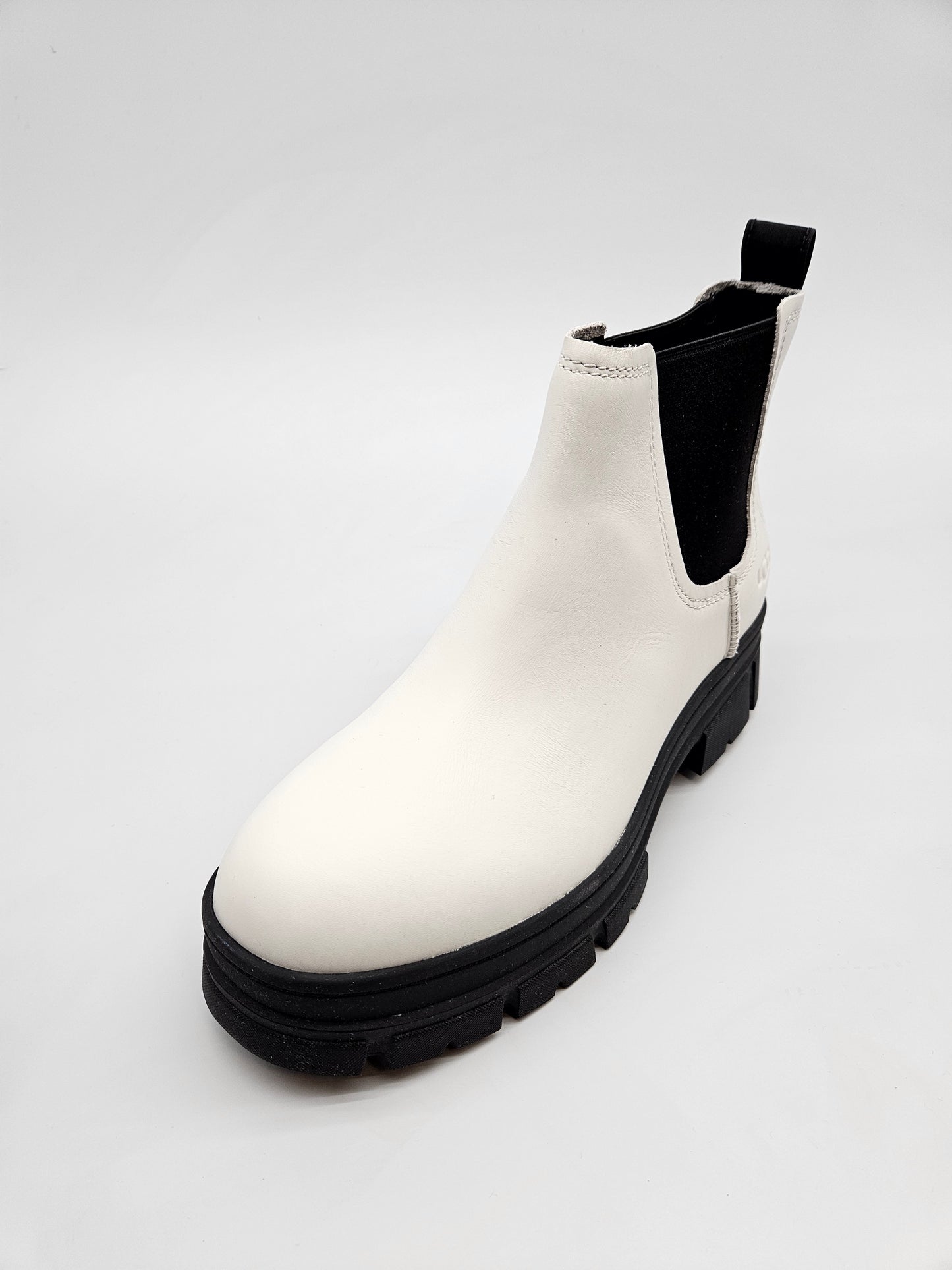 UGG AUSTRALIA NOVI ORIGINAL KOZNI CIZMI BR 41