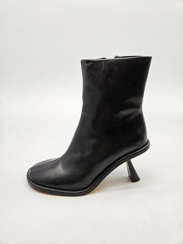 MARTINEZ NOVI ORIGINAL KOZNI CIZMI BR 39