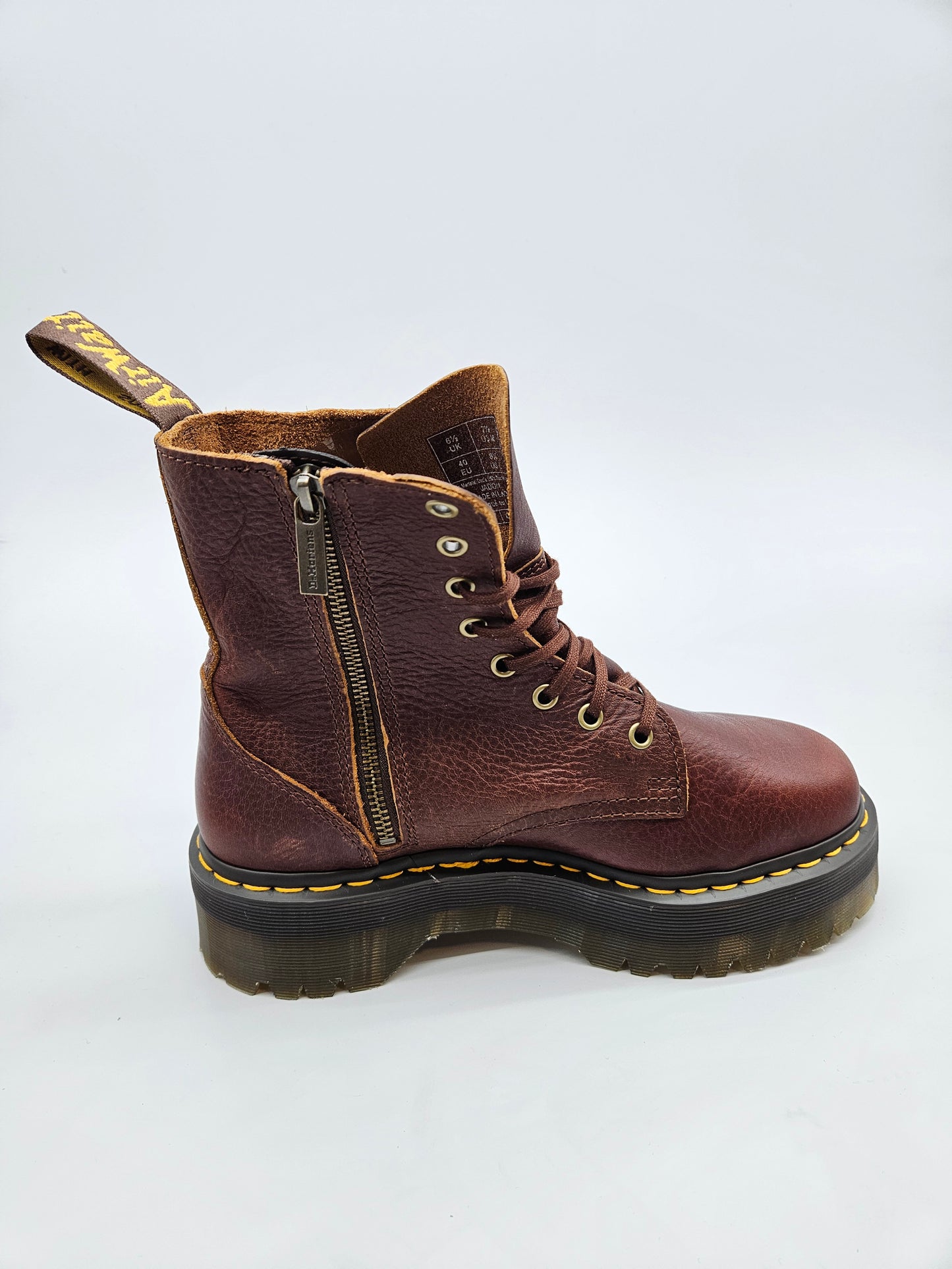 DR MARTENS NOVI ORIGINAL KOZNI CIZMI BR 40