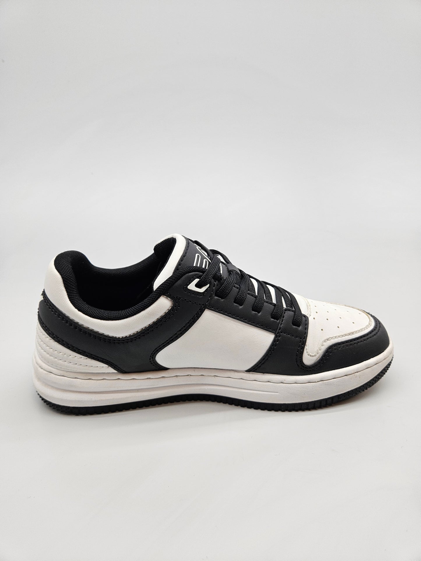 EMPORIO ARMANI ORIGINAL PATIKI BR 38.5