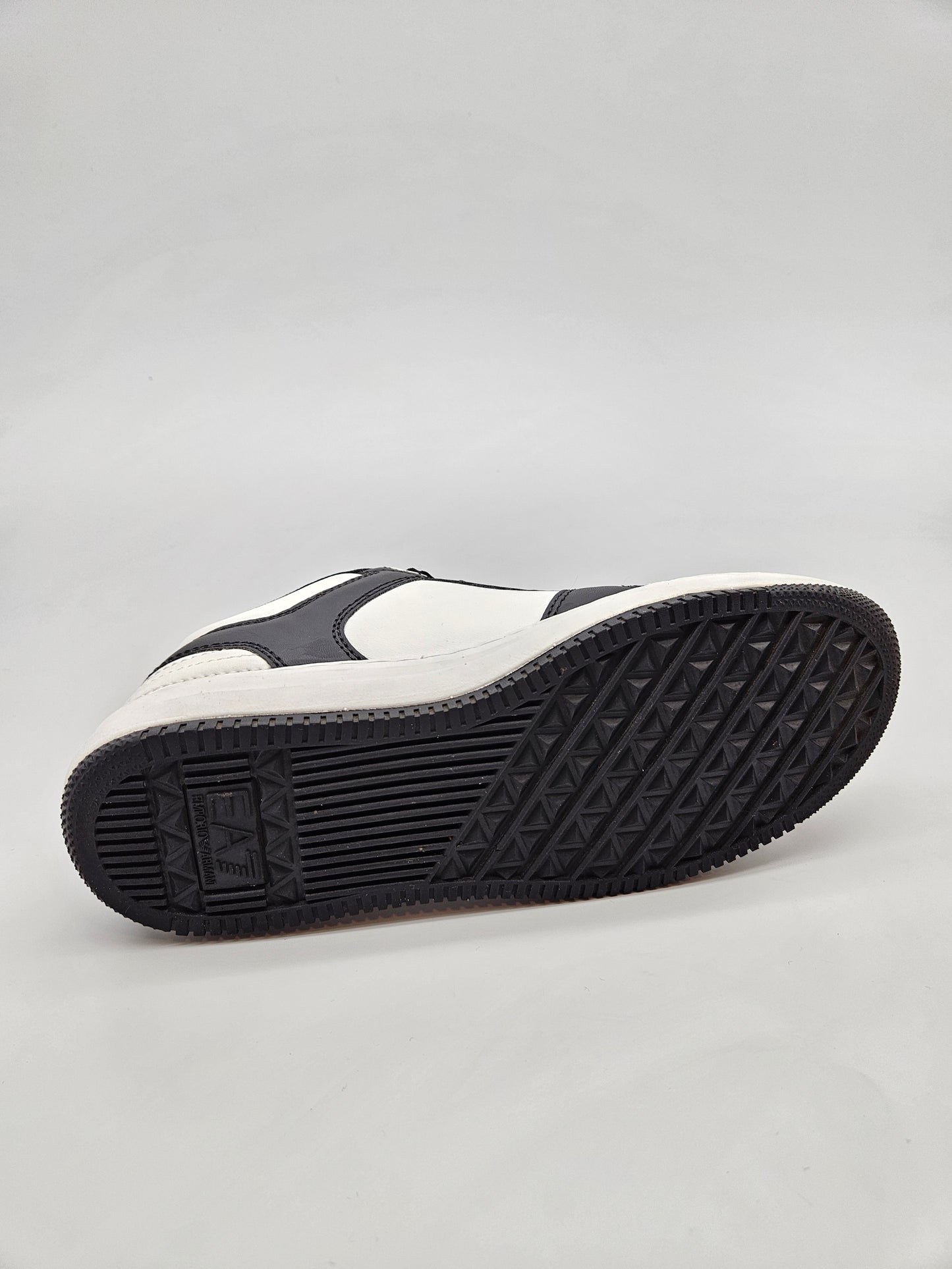 EMPORIO ARMANI ORIGINAL PATIKI BR 38.5
