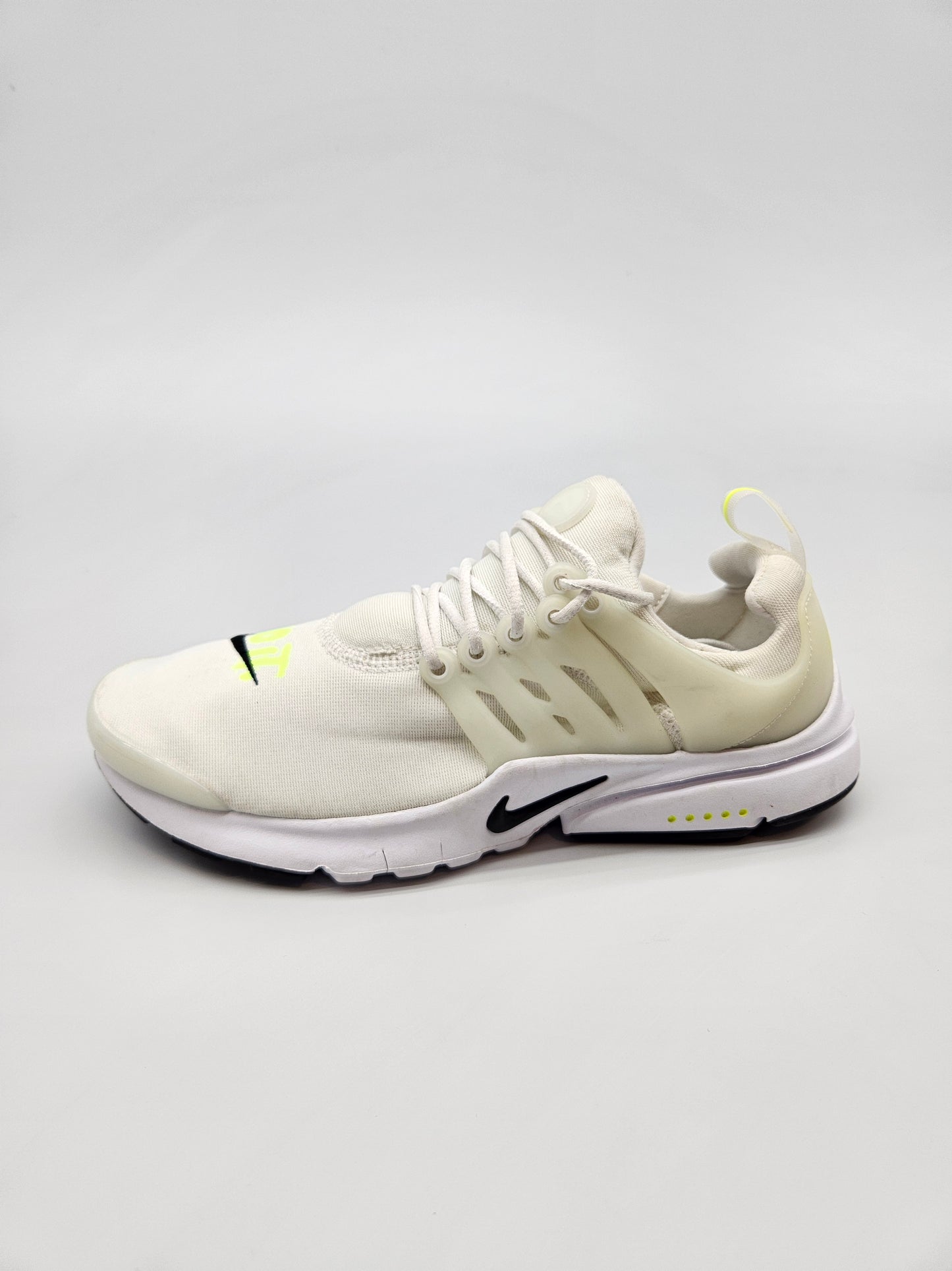 NIKE NOVI ORIGINAL PATIKI BR 38.5