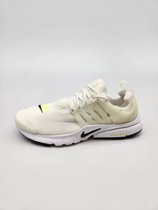 NIKE NOVI ORIGINAL PATIKI BR 38.5