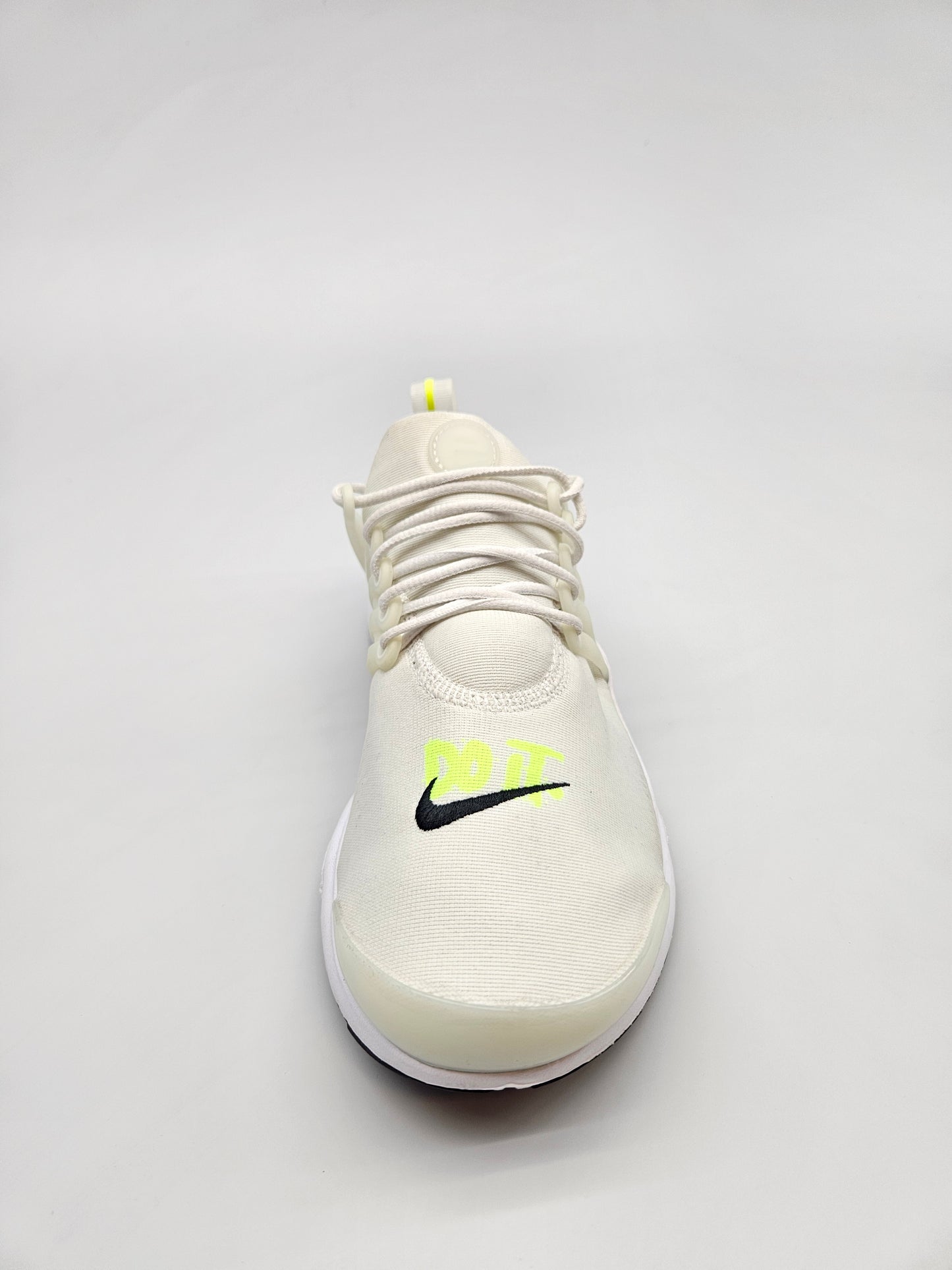 NIKE NOVI ORIGINAL PATIKI BR 38.5