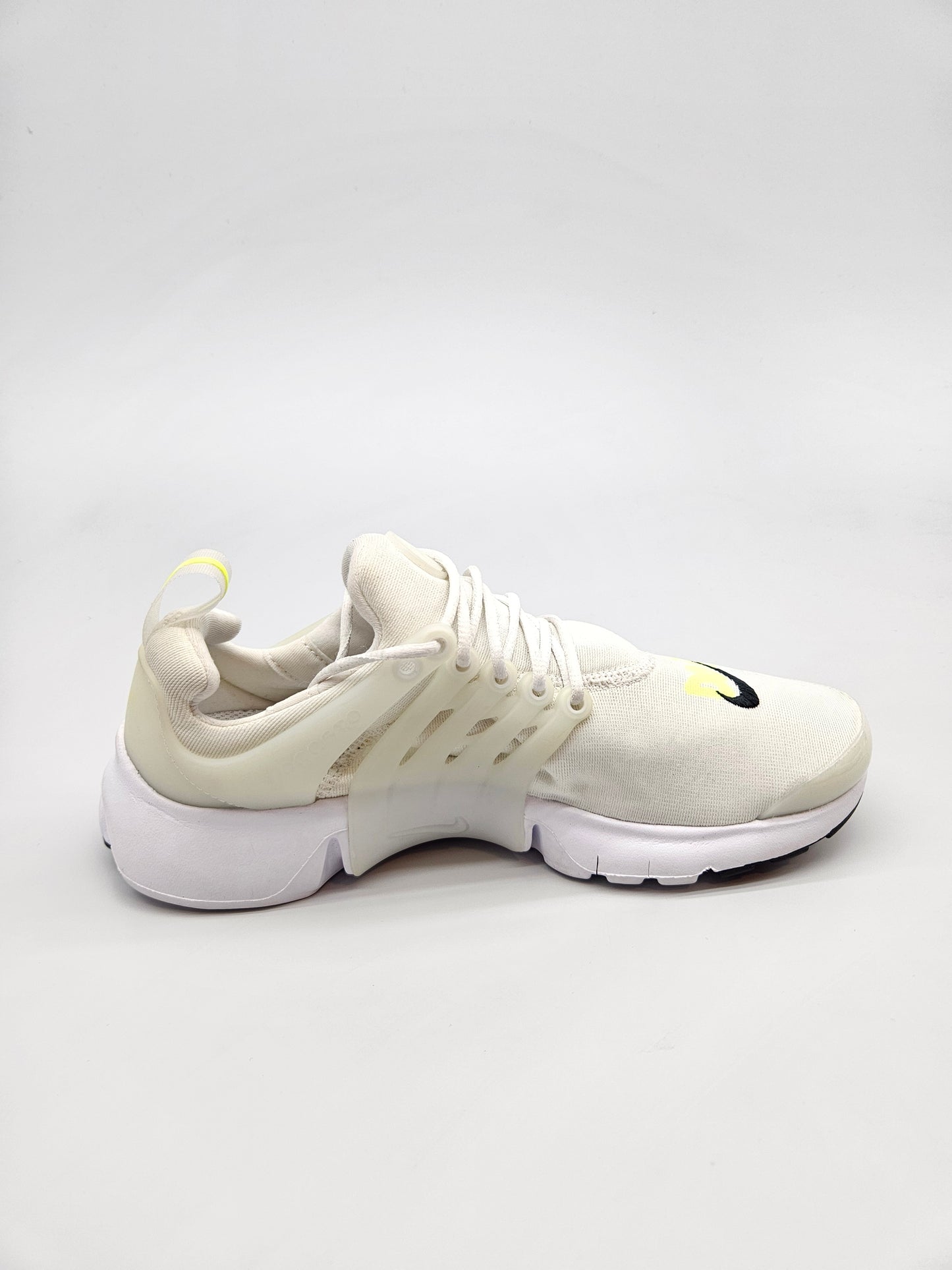 NIKE NOVI ORIGINAL PATIKI BR 38.5