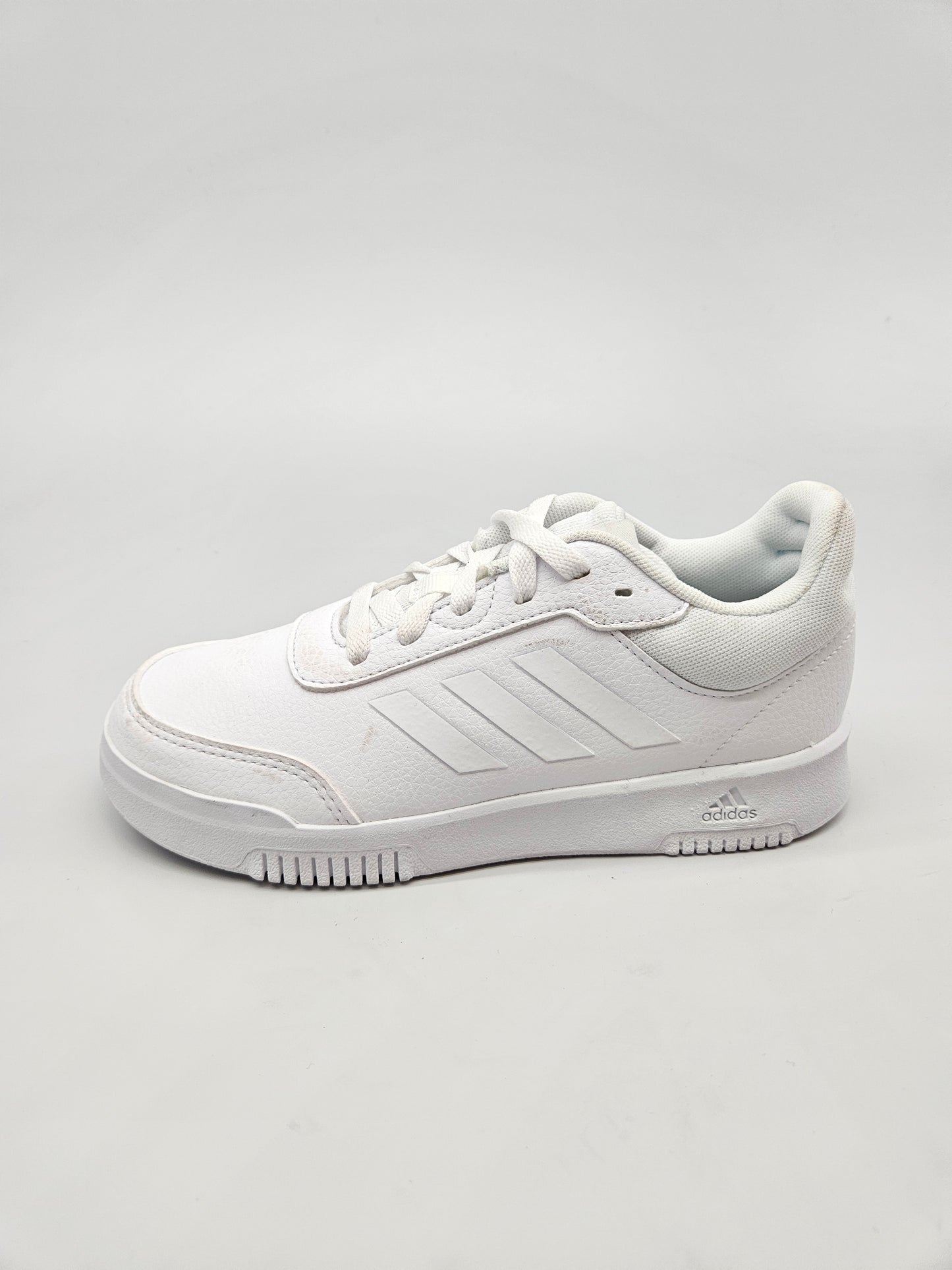 ADIDAS NOVI ORIGINAL PATIKI BR 35.5