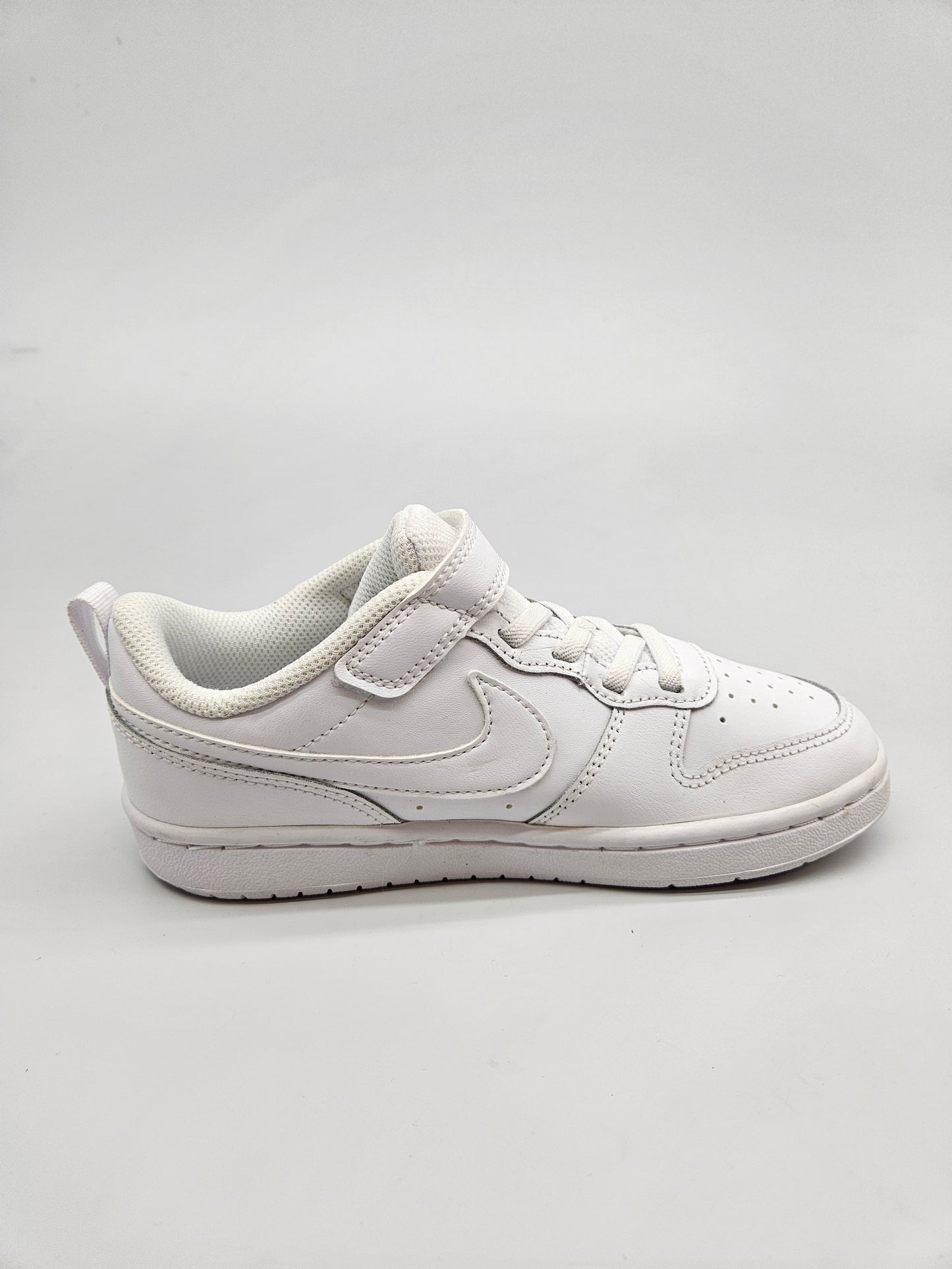 NIKE NOVI ORIGINAL PATIKI BR 33