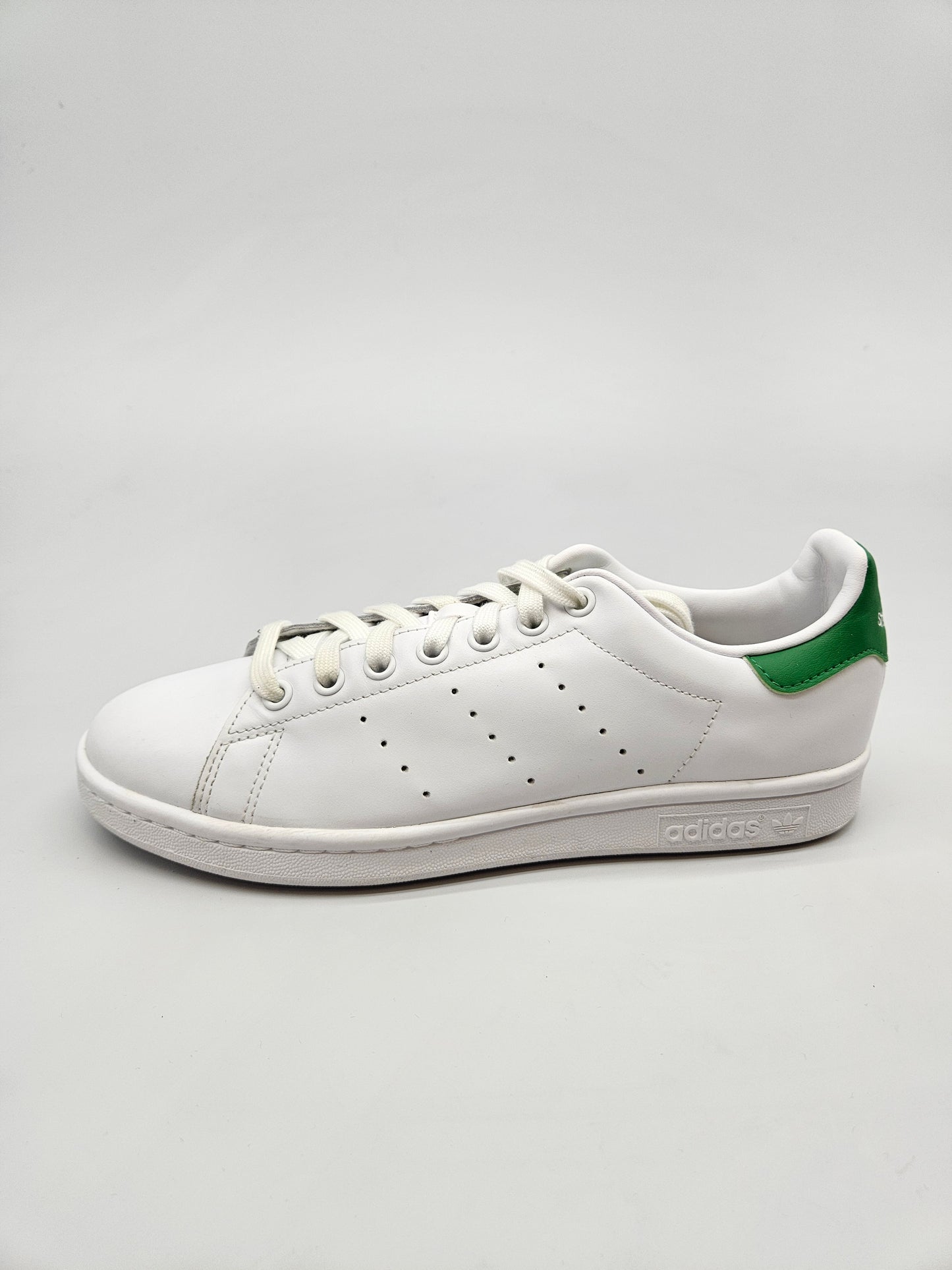 ADIDAS NOVI ORIGINAL PATIKI BR 40.5