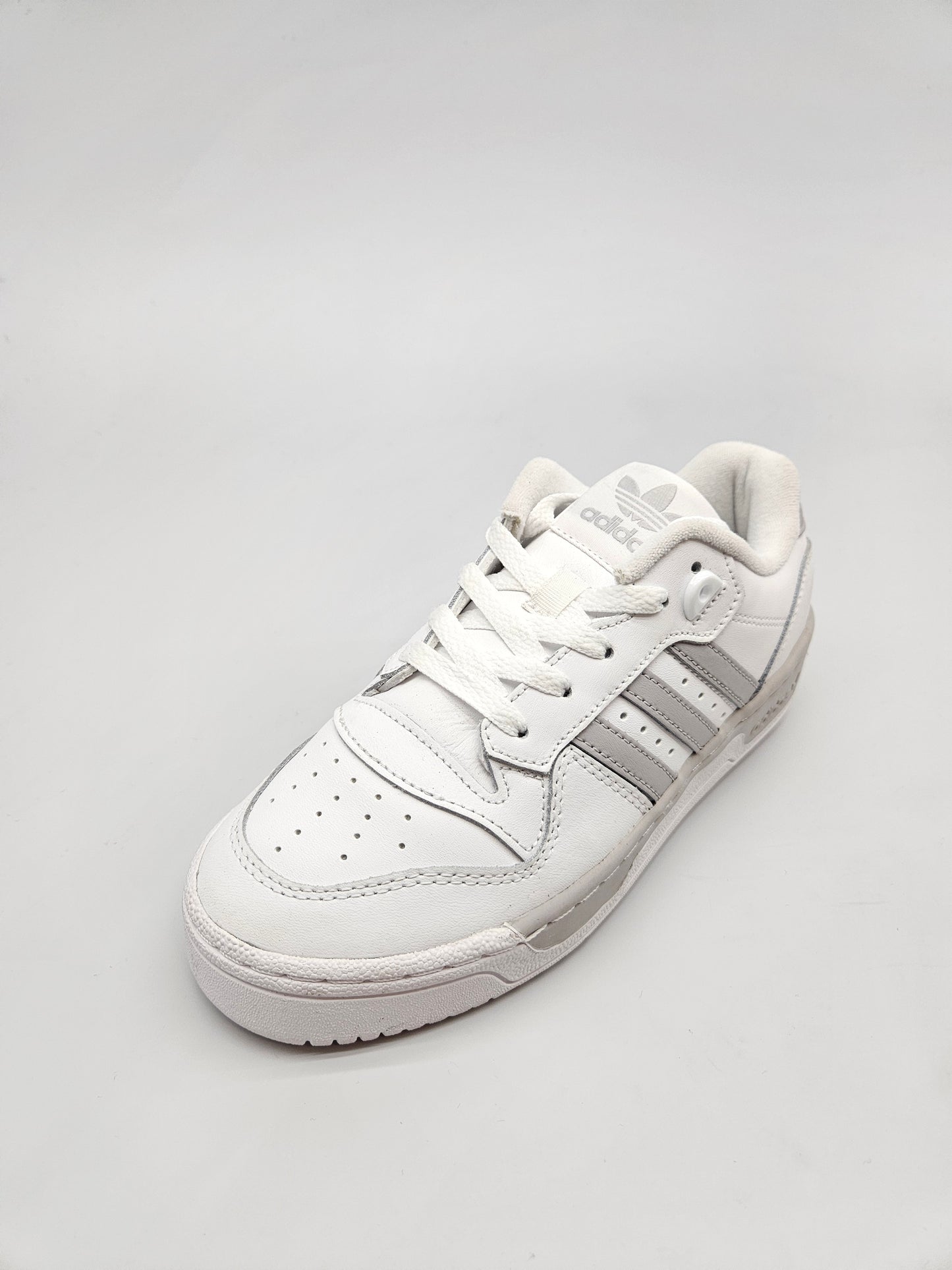 ADIDAS NOVI ORIGINAL PATIKI BR 36.5
