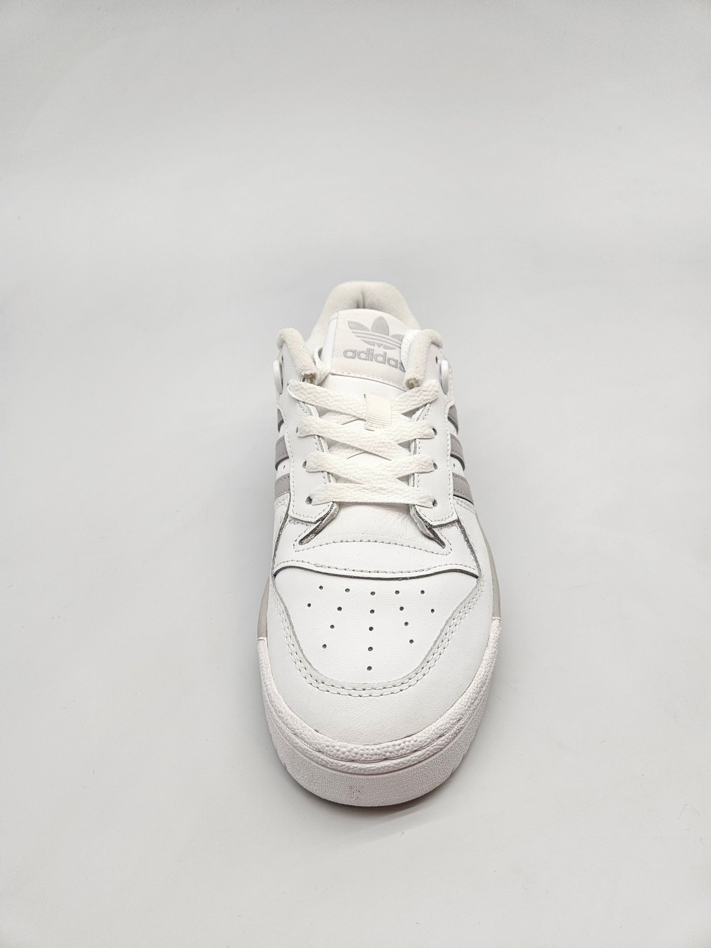 ADIDAS NOVI ORIGINAL PATIKI BR 36.5