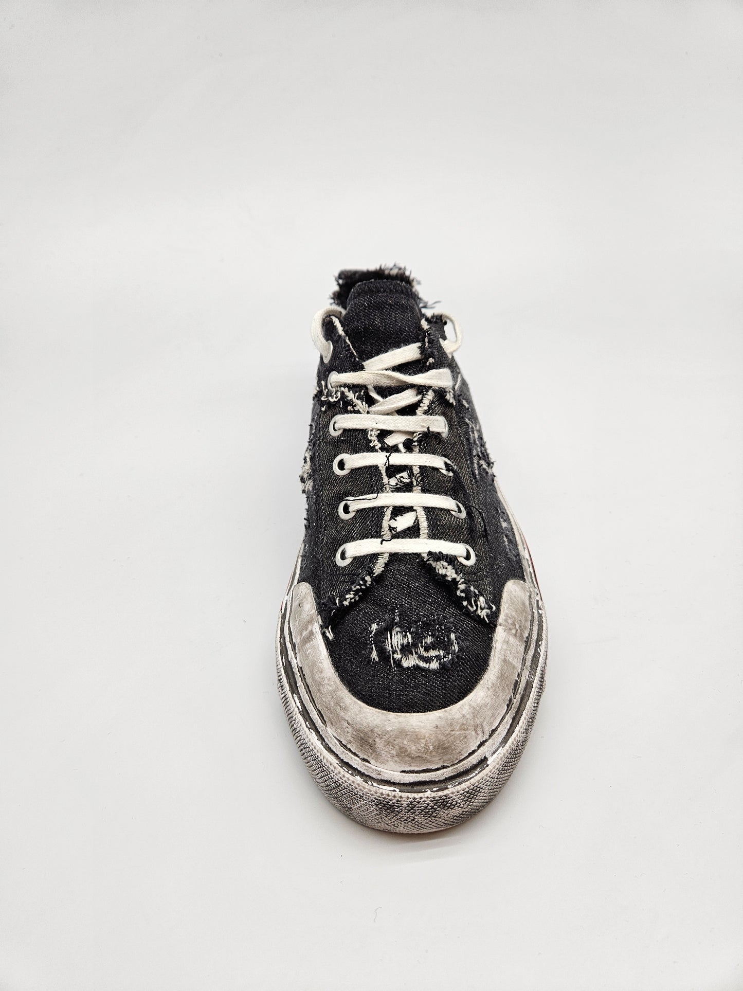 DIESEL NOVI ORIGINAL PATIKI BR 44