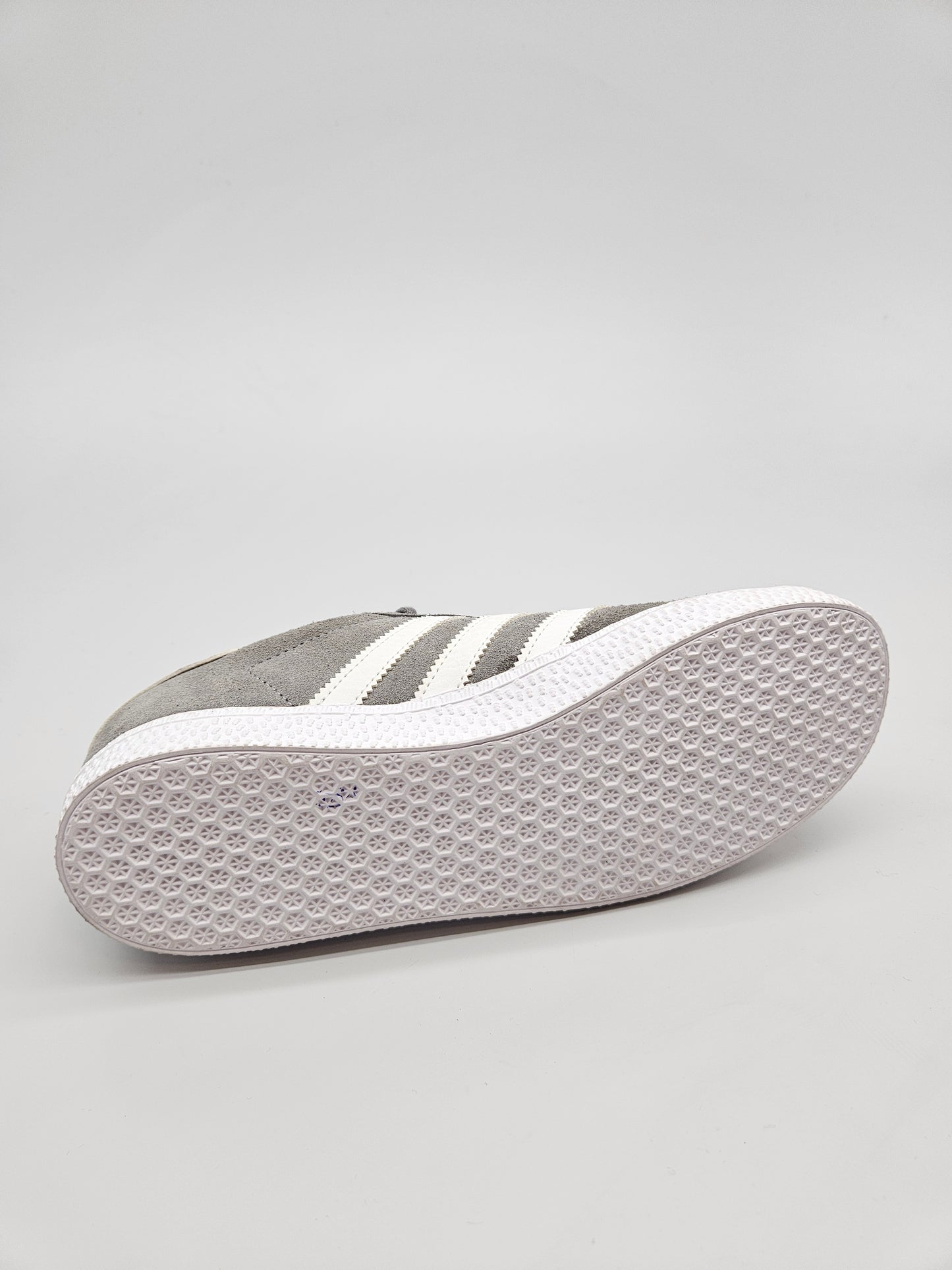 ADIDAS GAZZELE NOVI ORIGINAL PATIKI BR 36.5