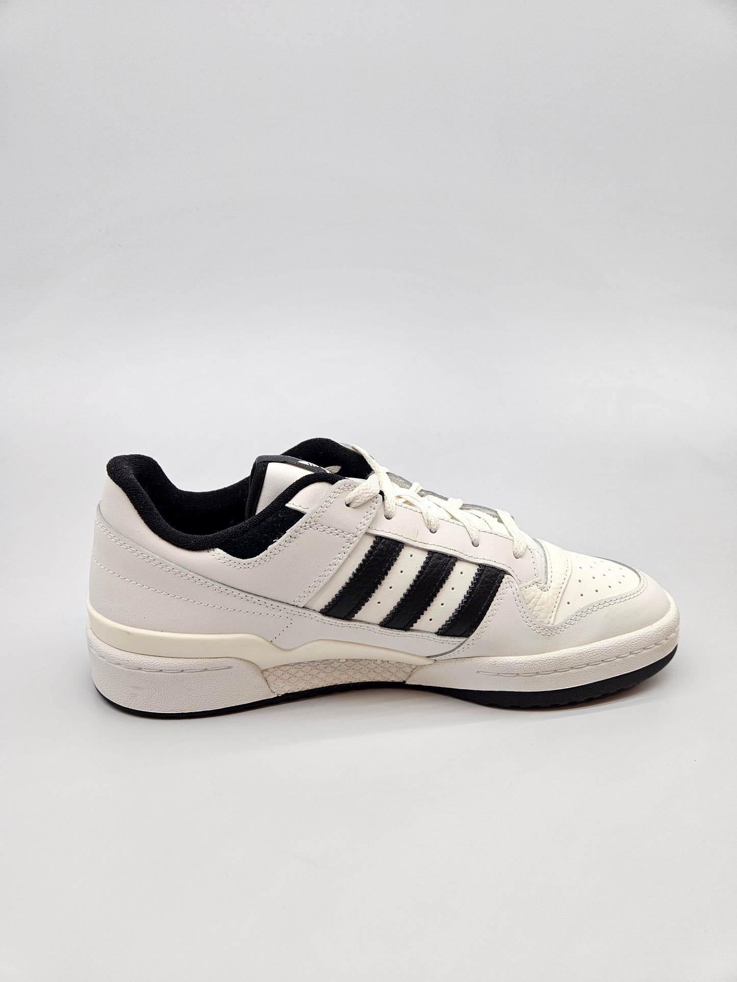 ADIDAS NOVI ORIGINAL PATIKI BR 45