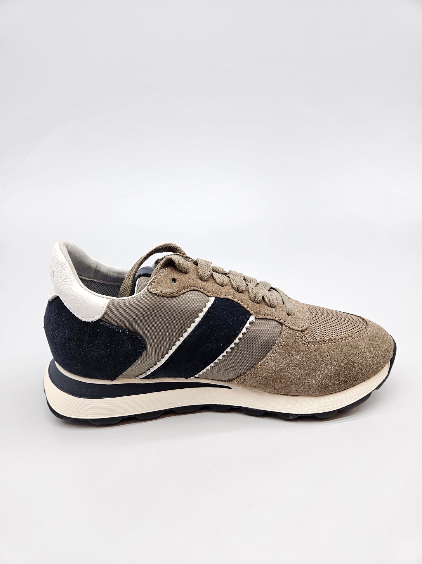 GEOX NOVI ORIGINAL PATIKI BR 39