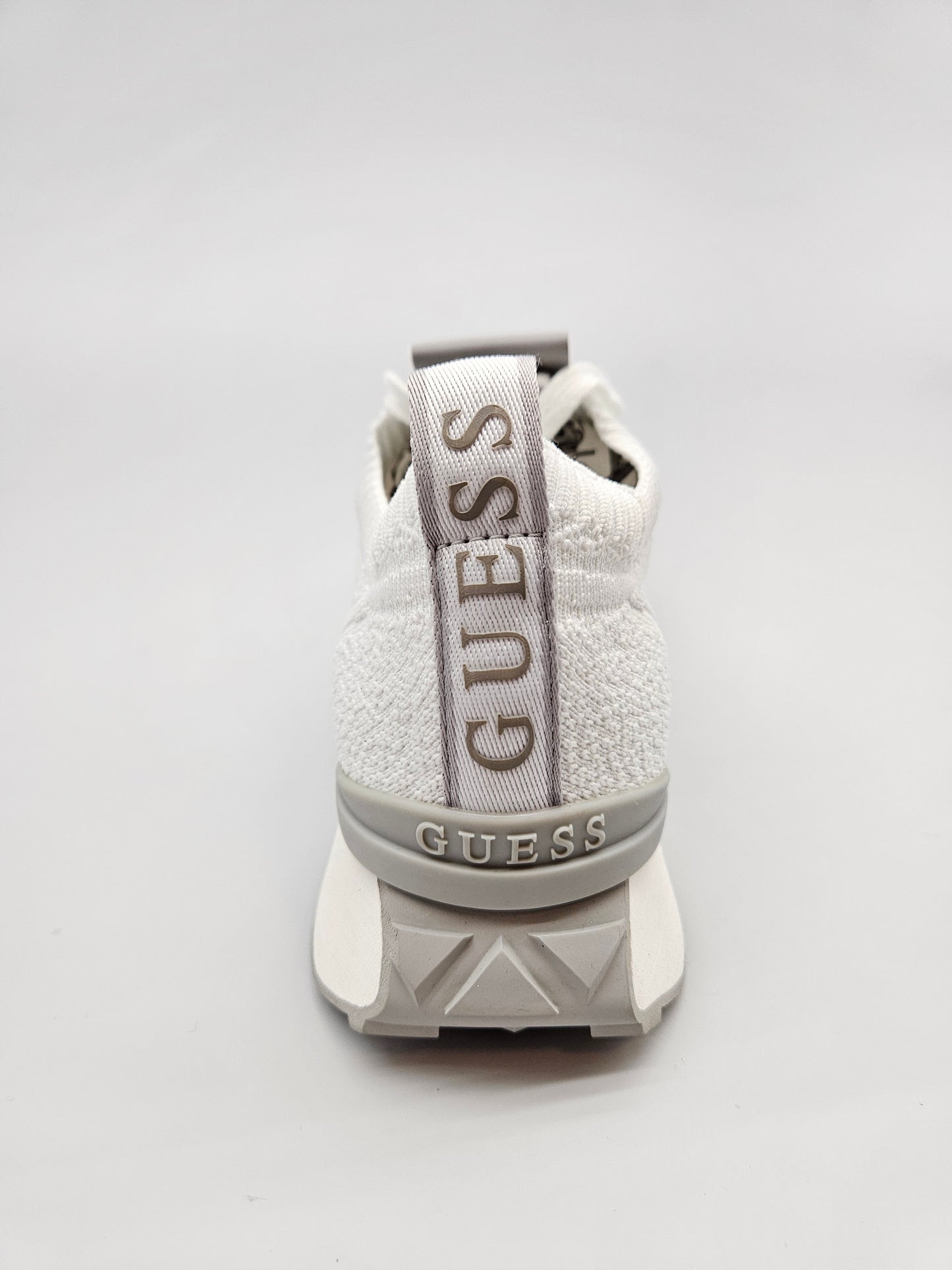 GUESS NOVI ORIGINAL PATIKI BR 37