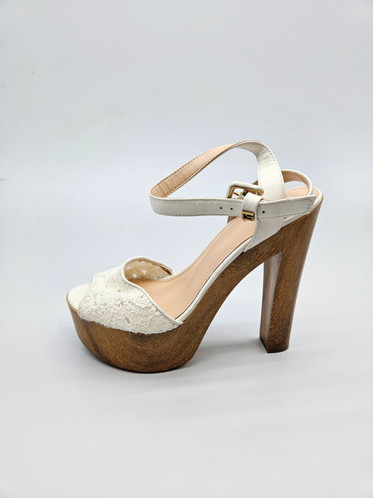 GUESS NOVI ORIGINAL STIKLI BR 39