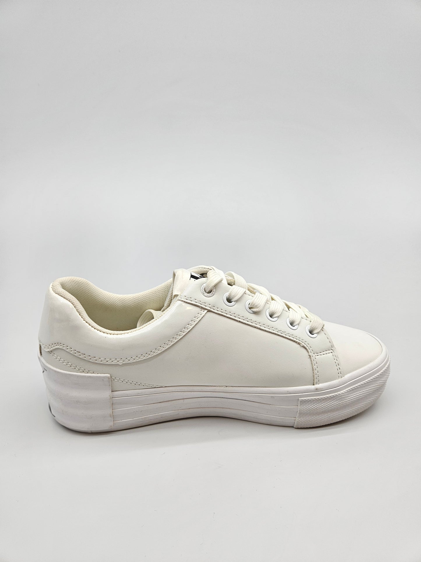 CALVIN KLEIN NOVI ORIGINAL PATIKI BR 38