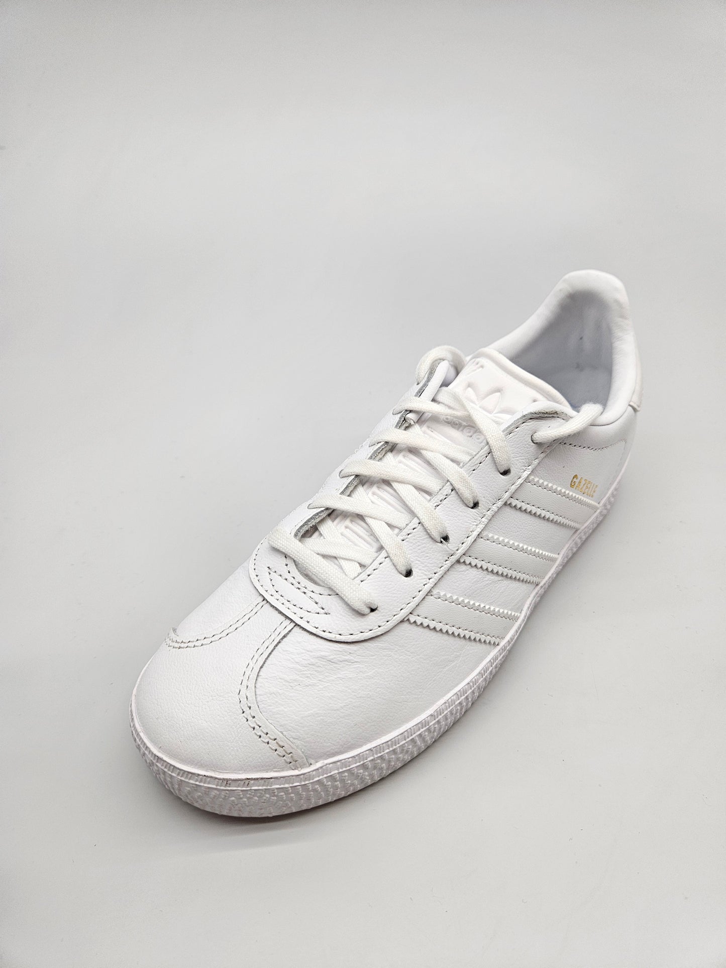 ADIDAS GAZZELE NOVI ORIGINAL PATIKI BR 37