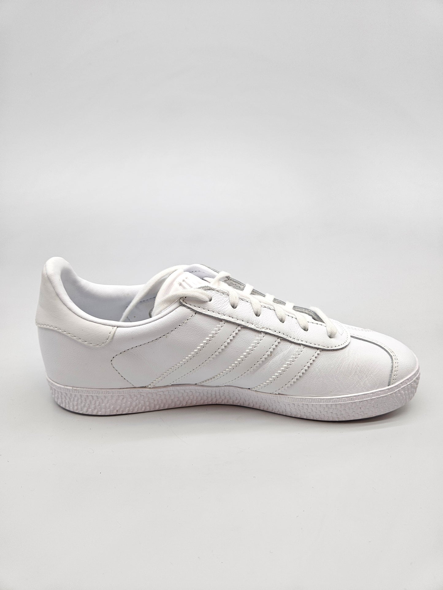 ADIDAS GAZZELE NOVI ORIGINAL PATIKI BR 37