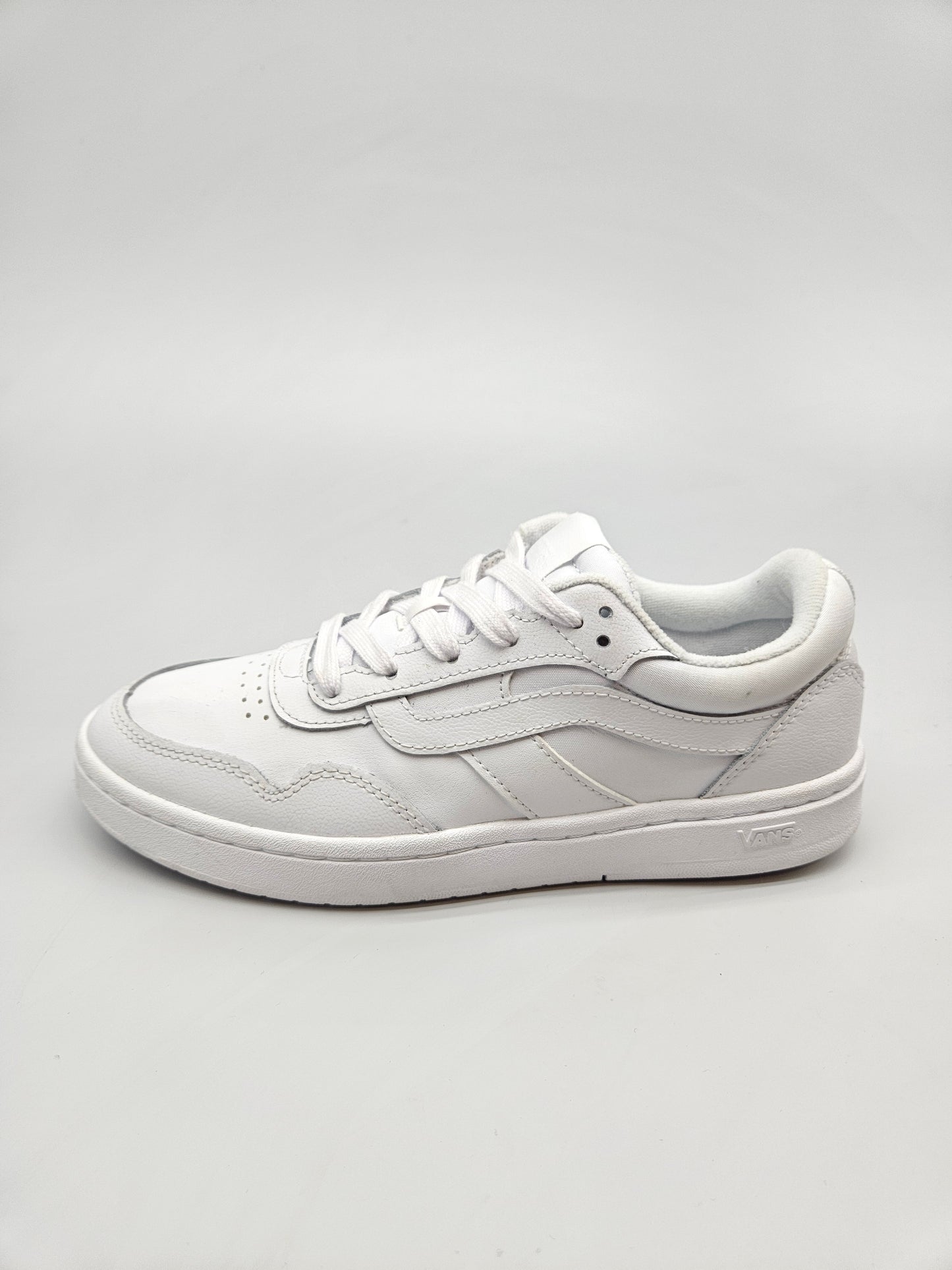 VANS NOVI ORIGINAL PATIKI BR 39