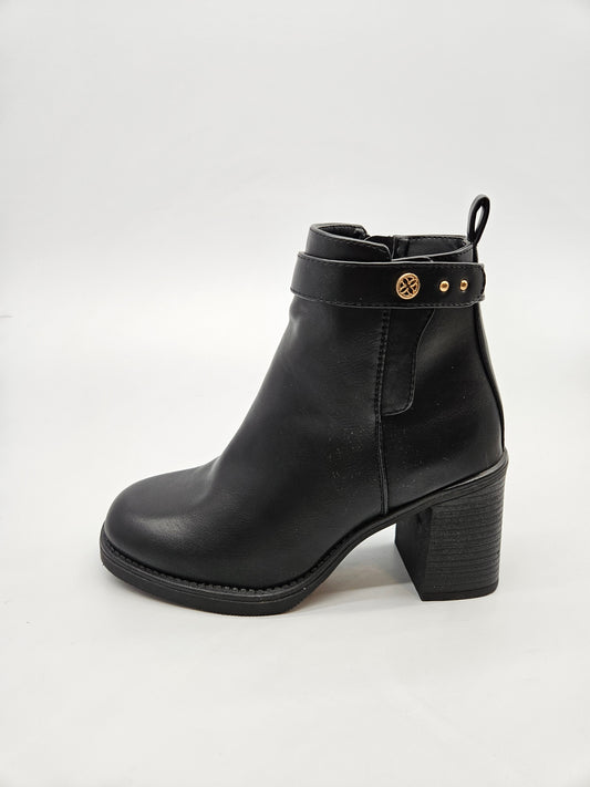 ANNA FIELD NOVI ORIGINAL CIZMI BR 36