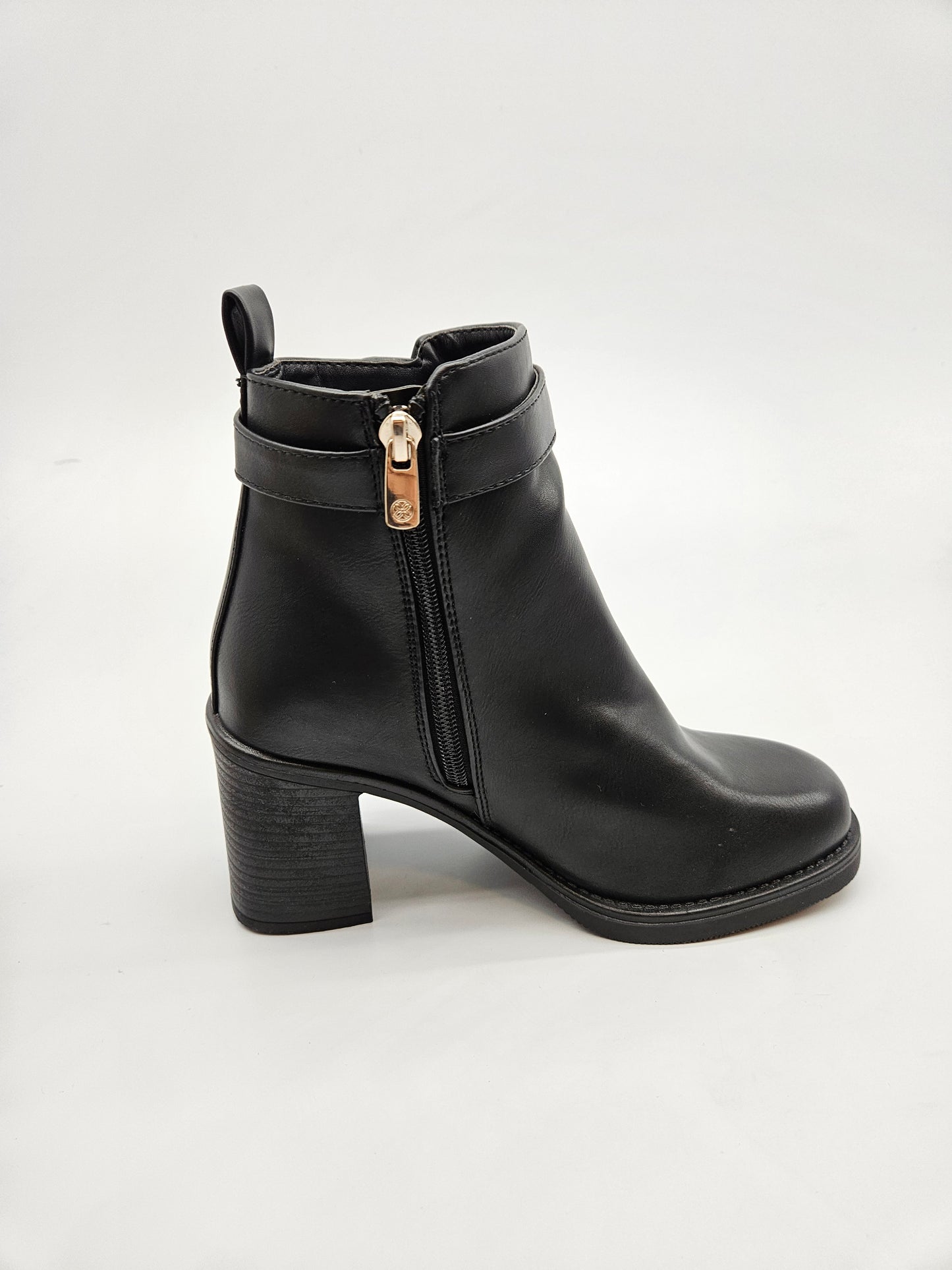 ANNA FIELD NOVI ORIGINAL CIZMI BR 36