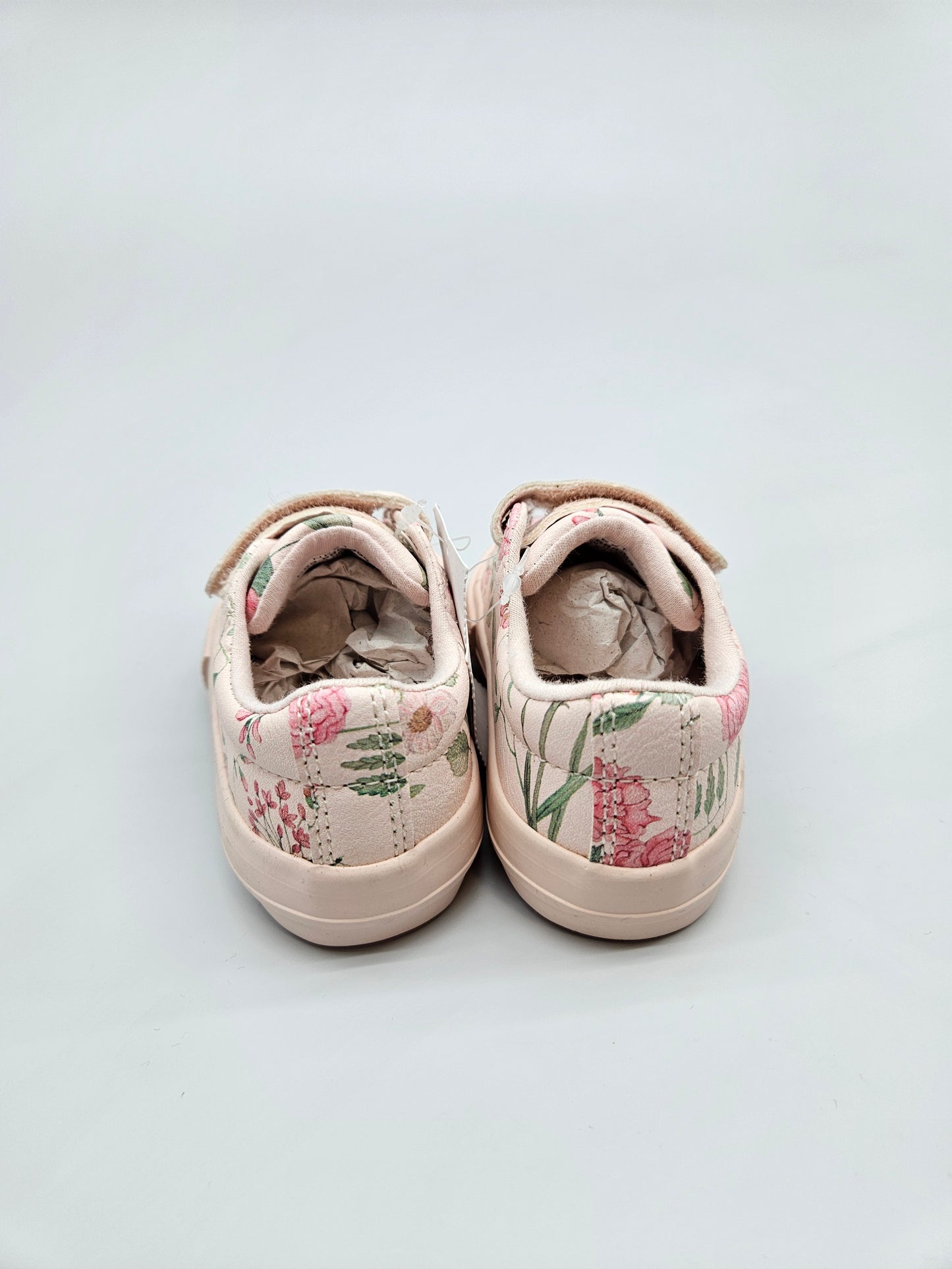 NEXT NOVI ORIGINAL PATIKI BR 19