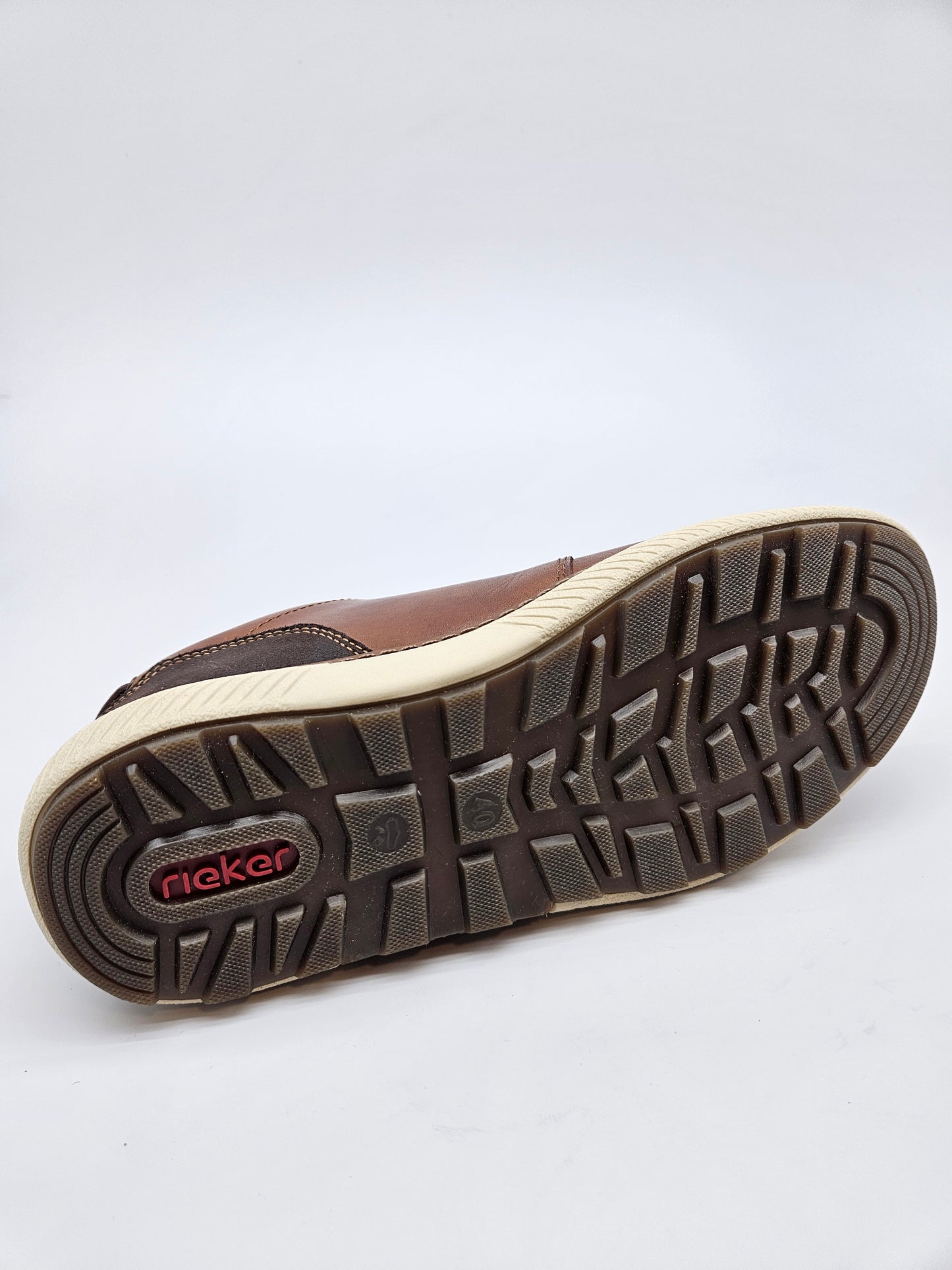 RIEKER NOVI ORIGINAL PATIKI BR 40