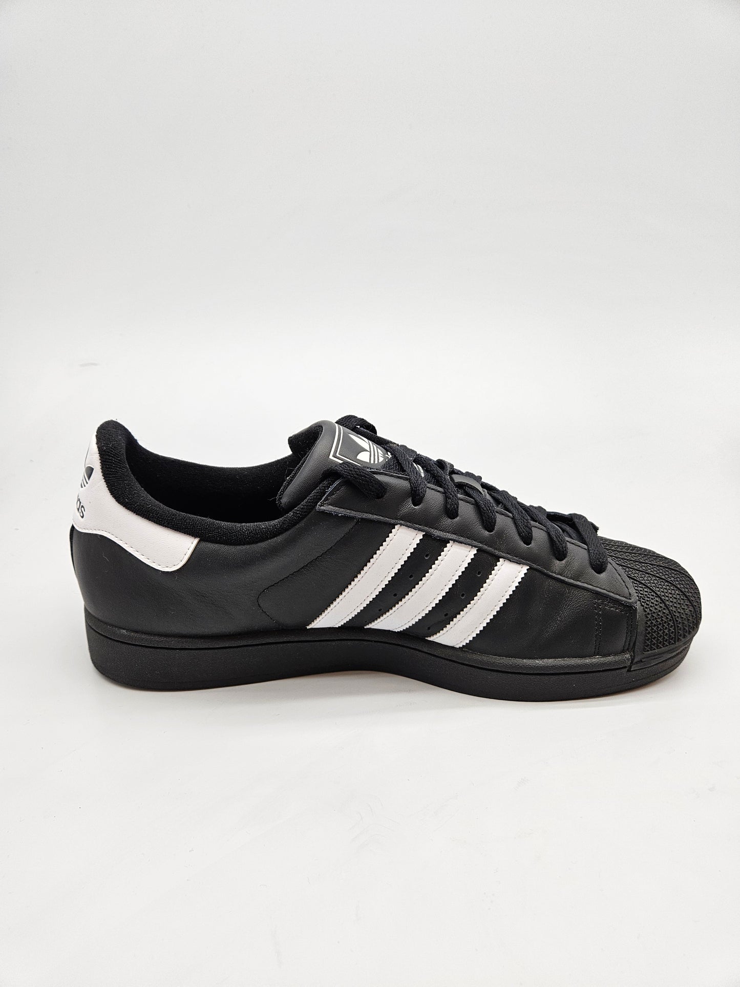 ADIDAS SUPERSTAR NOVI ORIGINAL PATIKI BR 48.5