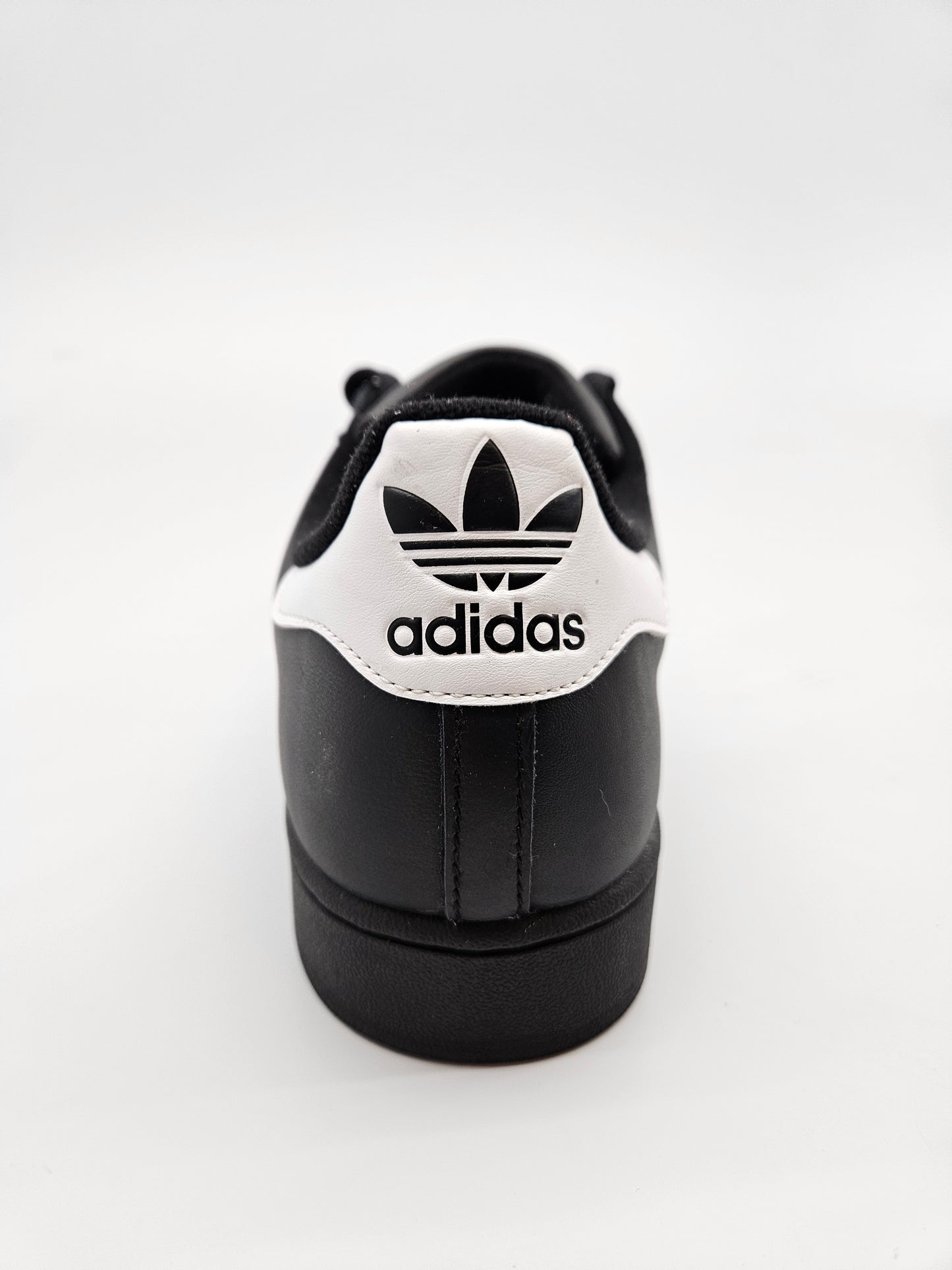 ADIDAS SUPERSTAR NOVI ORIGINAL PATIKI BR 48.5