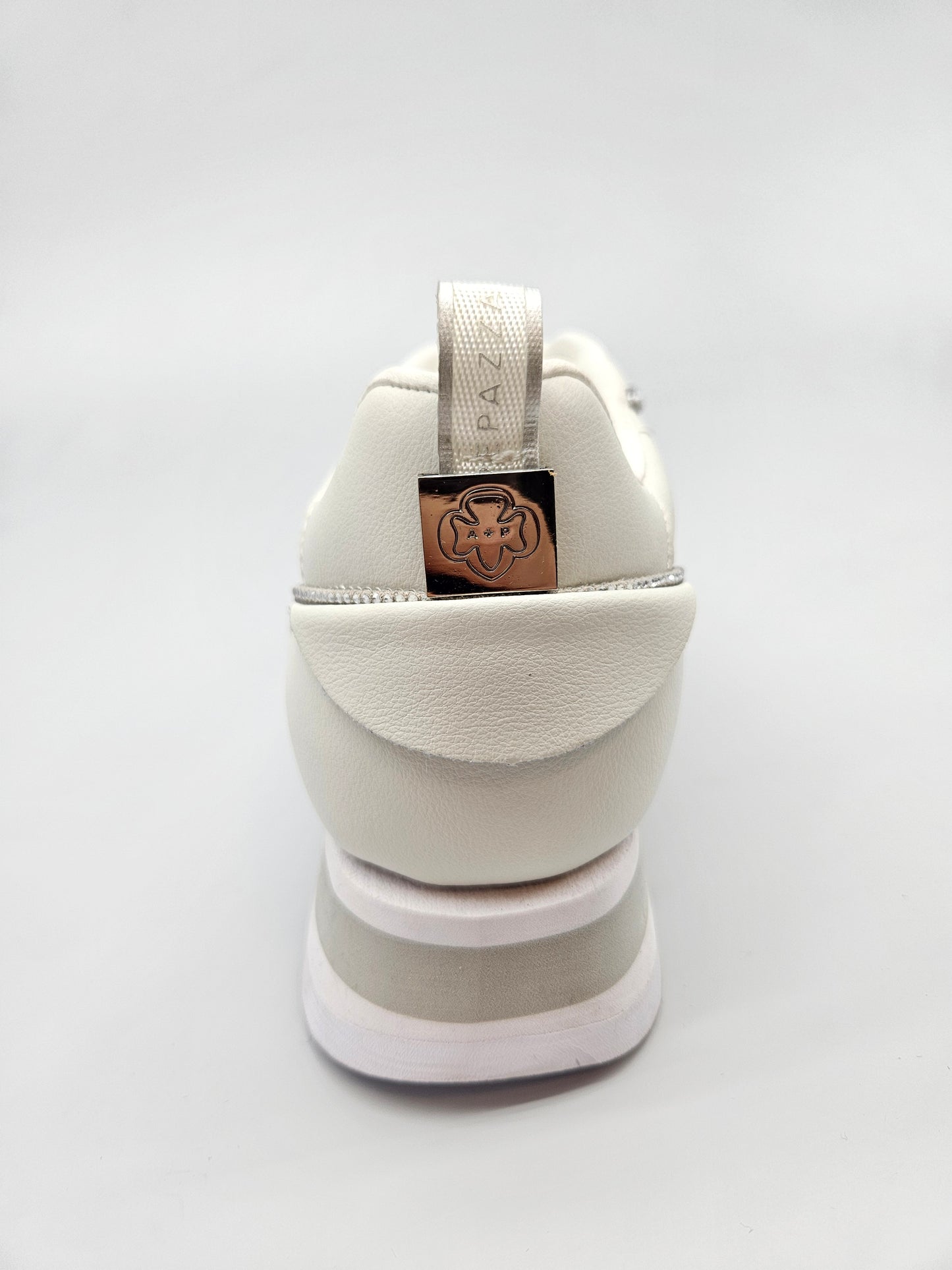 APEPAZZA NOVI ORIGINAL KOZNI PATIKI BR 39