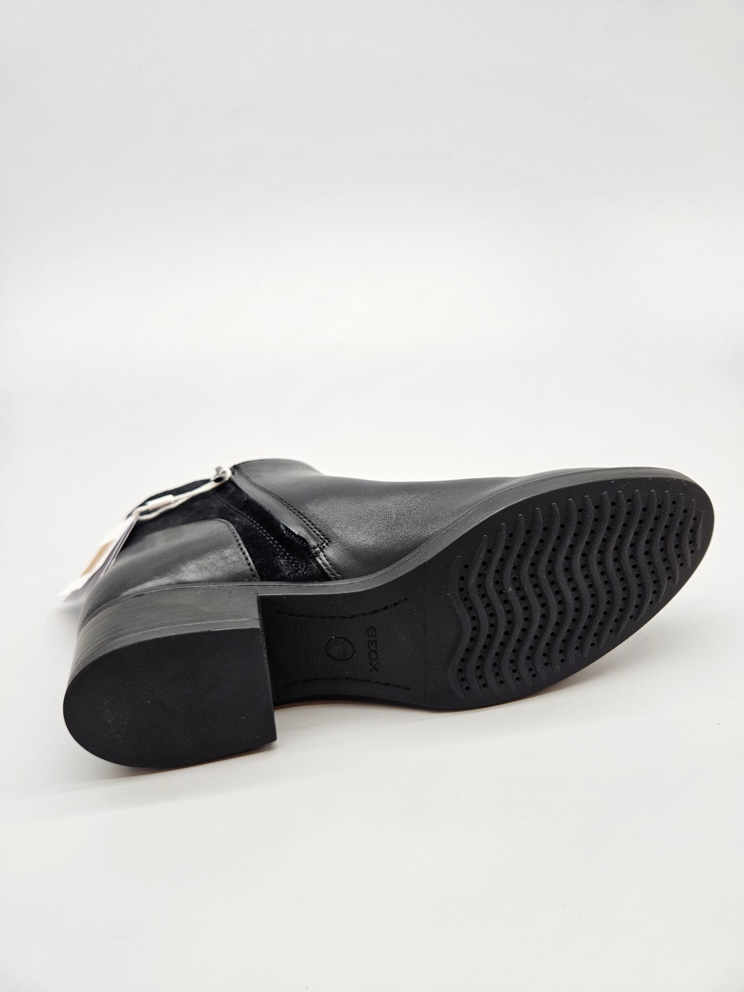 GEOX ORIGINAL KOZNI NOVI CIZMI BR 37