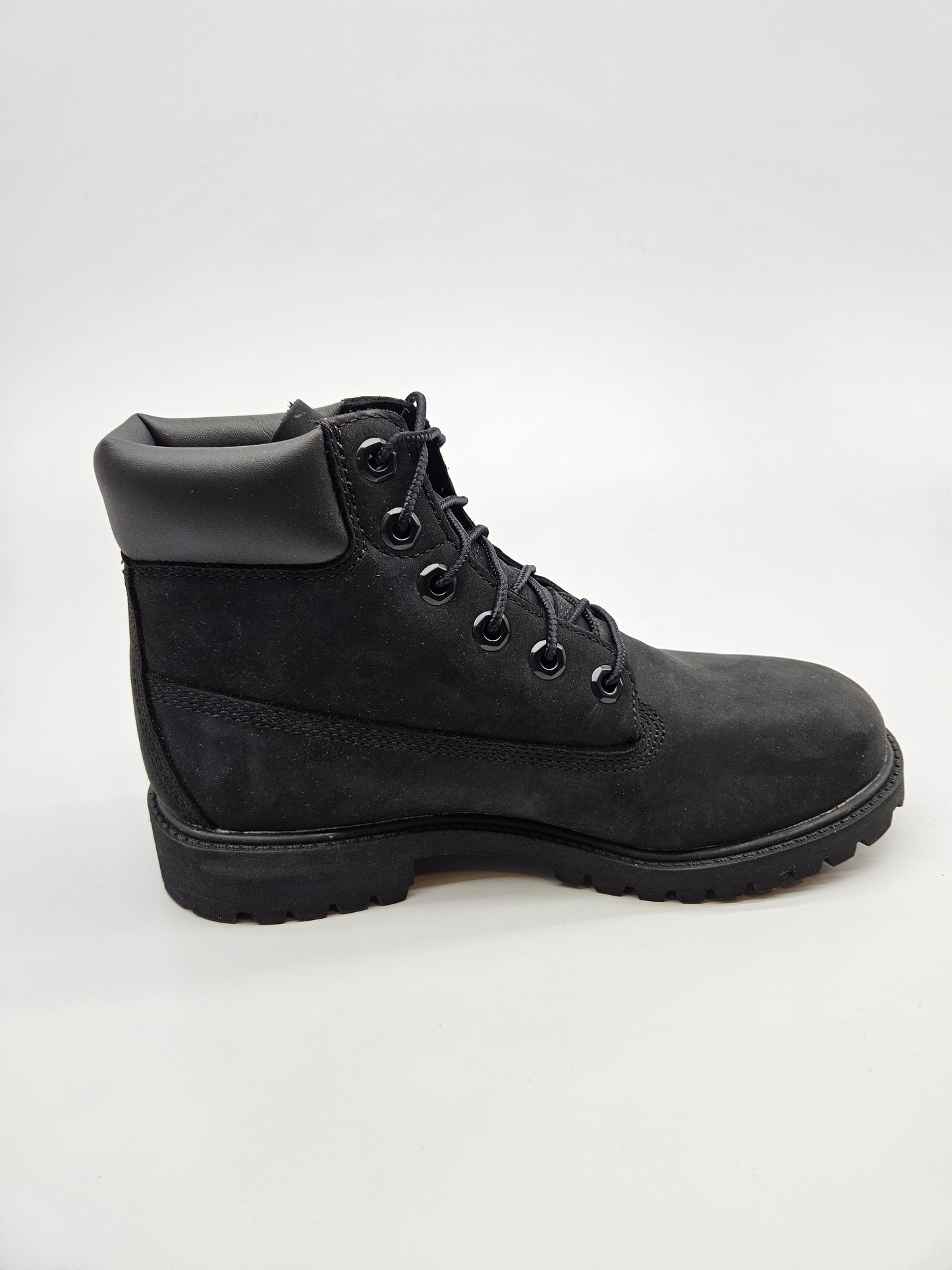 TIMBERLAND NOVI ORIGINAL KOZNI CIZMI BR 39