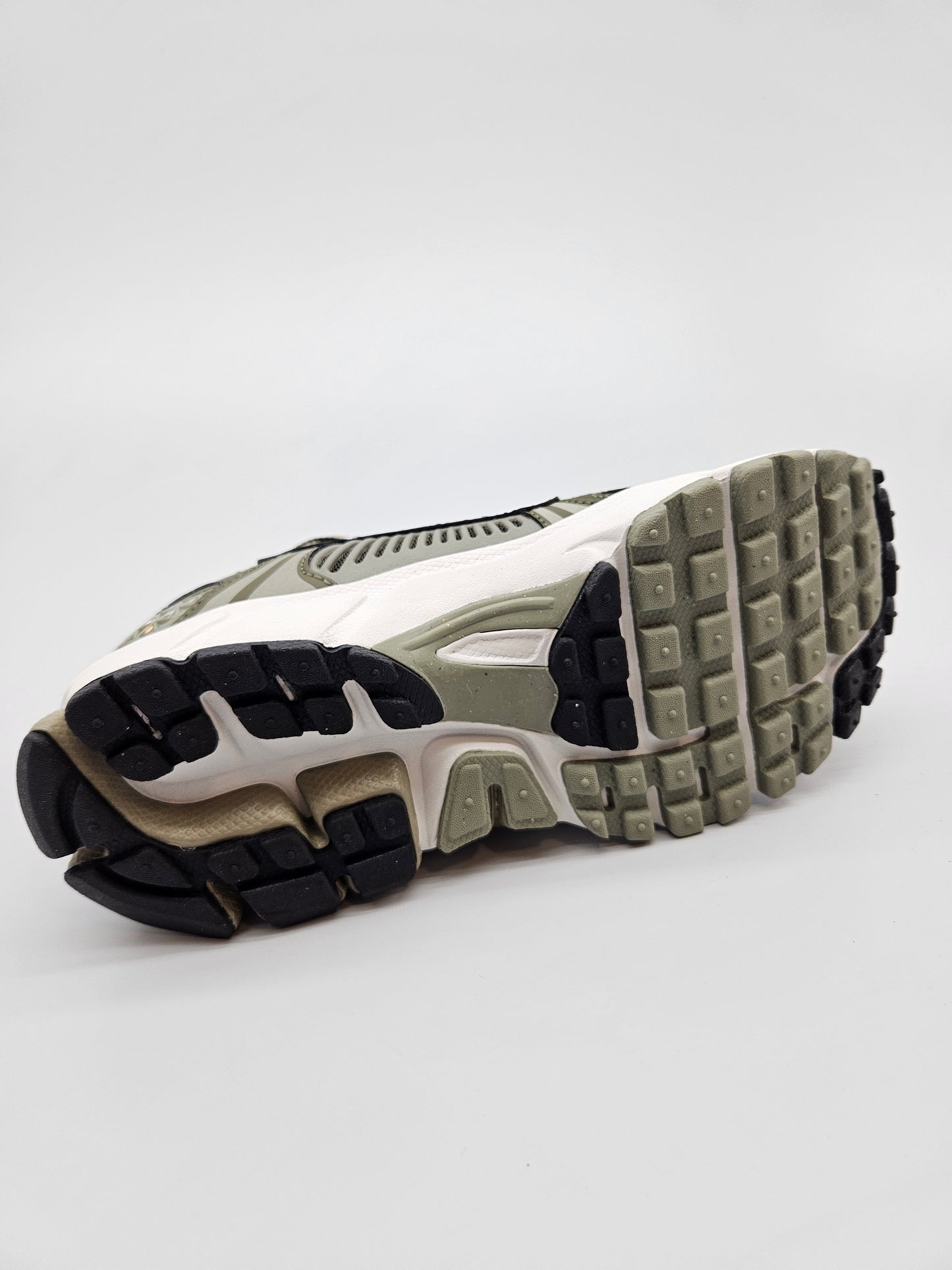 NIKE NOVI ORIGINAL PATIKI BR 36