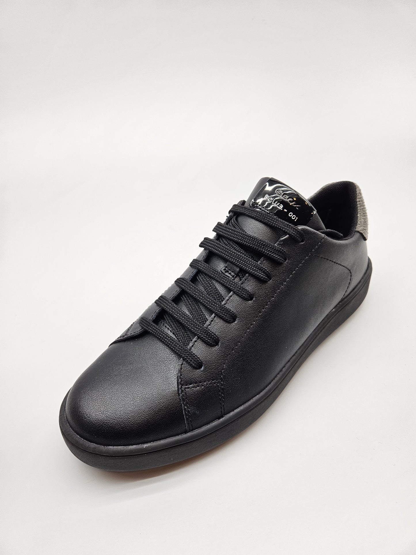 GEOX NOVI ORIGINAL PATIKI BR 40