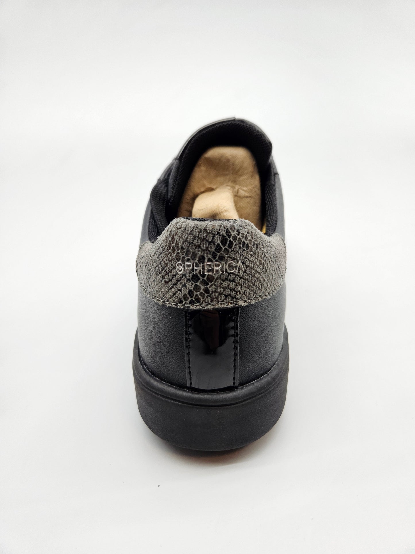 GEOX NOVI ORIGINAL PATIKI BR 40
