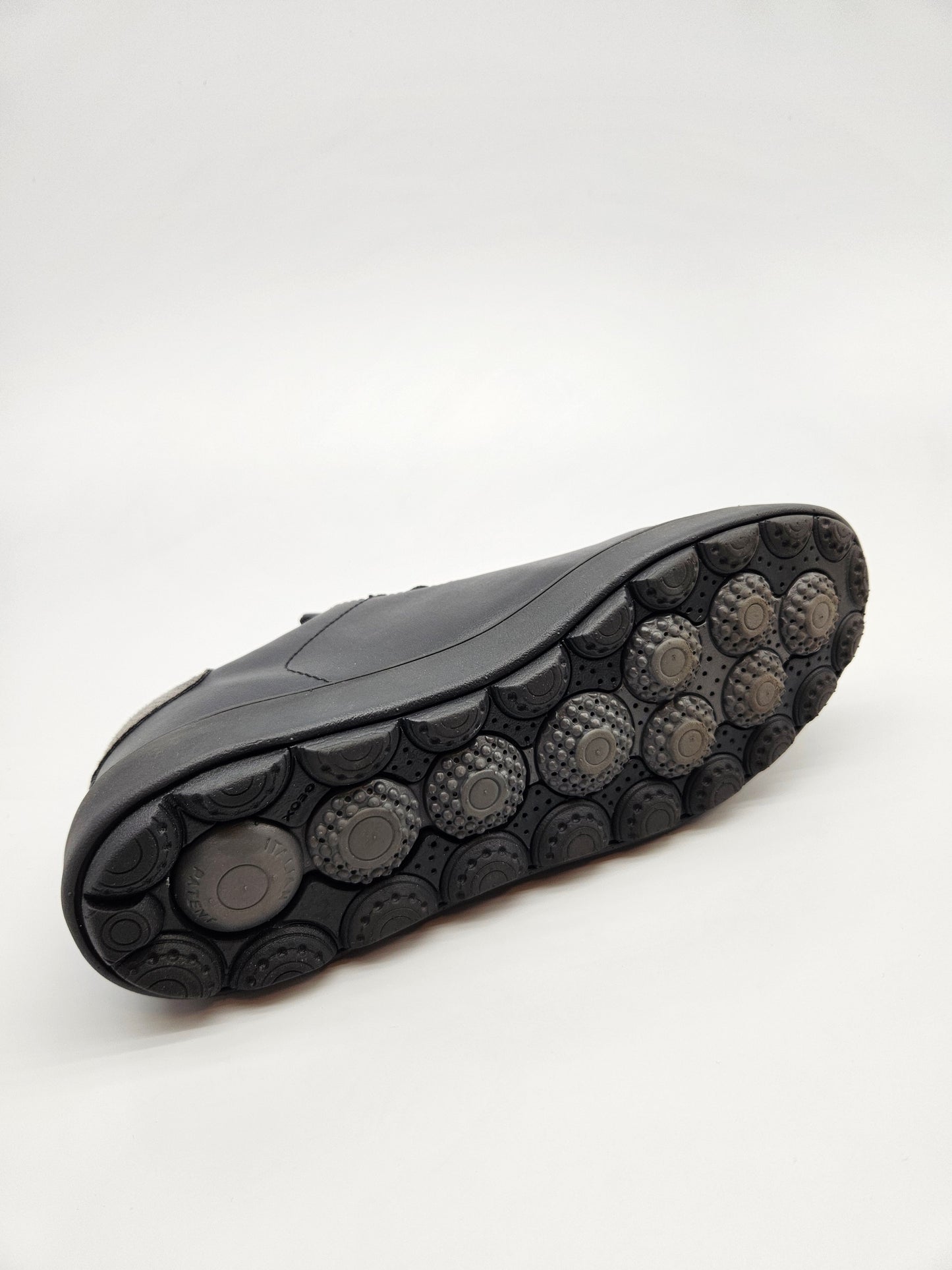 GEOX NOVI ORIGINAL PATIKI BR 40
