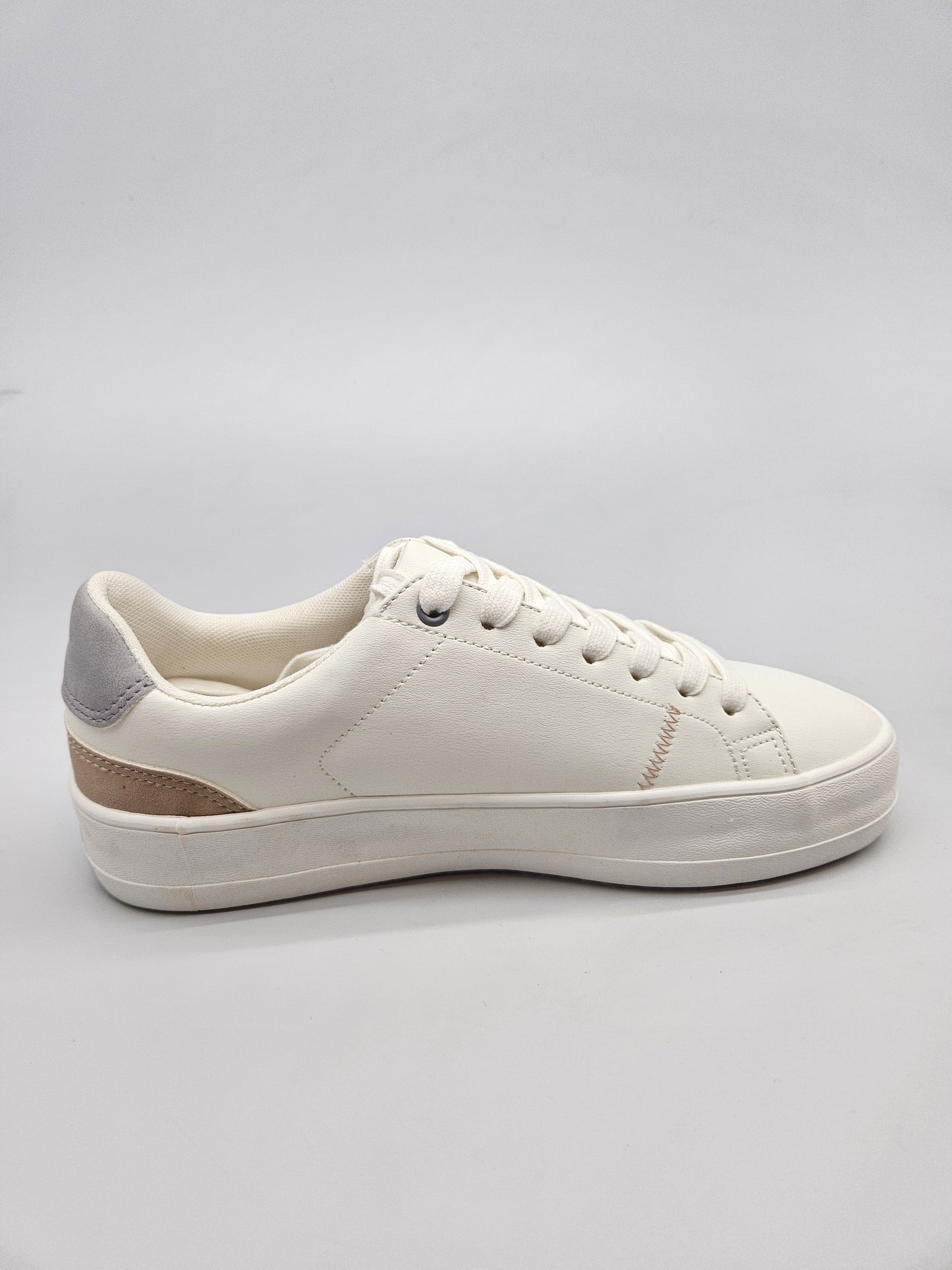 PULL&BEAR ORIGINAL NOVI PATIKI BR 38