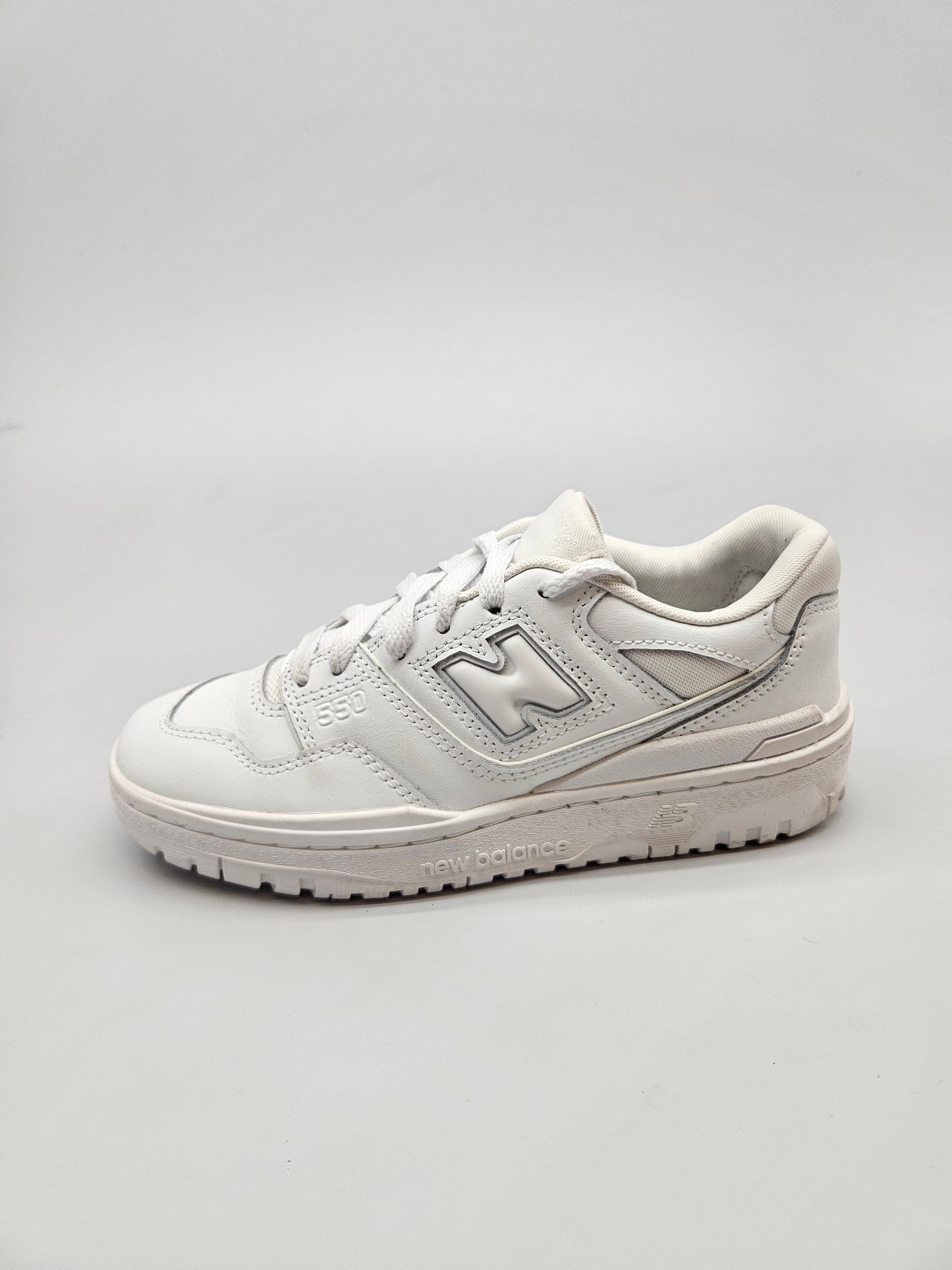 ADIDAS NOVI ORIGINAL PATIKI BR 36