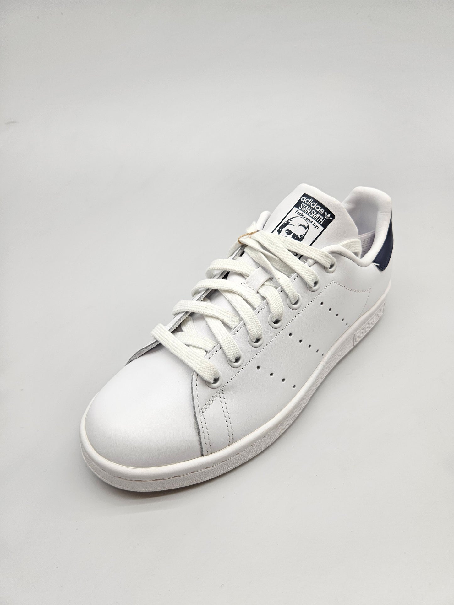 ADIDAS NOVI ORIGINAL PATIKI BR 40.5
