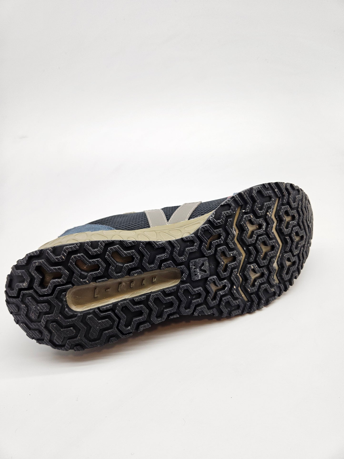 VEJA NOVI ORIGINAL PATIKI BR 41