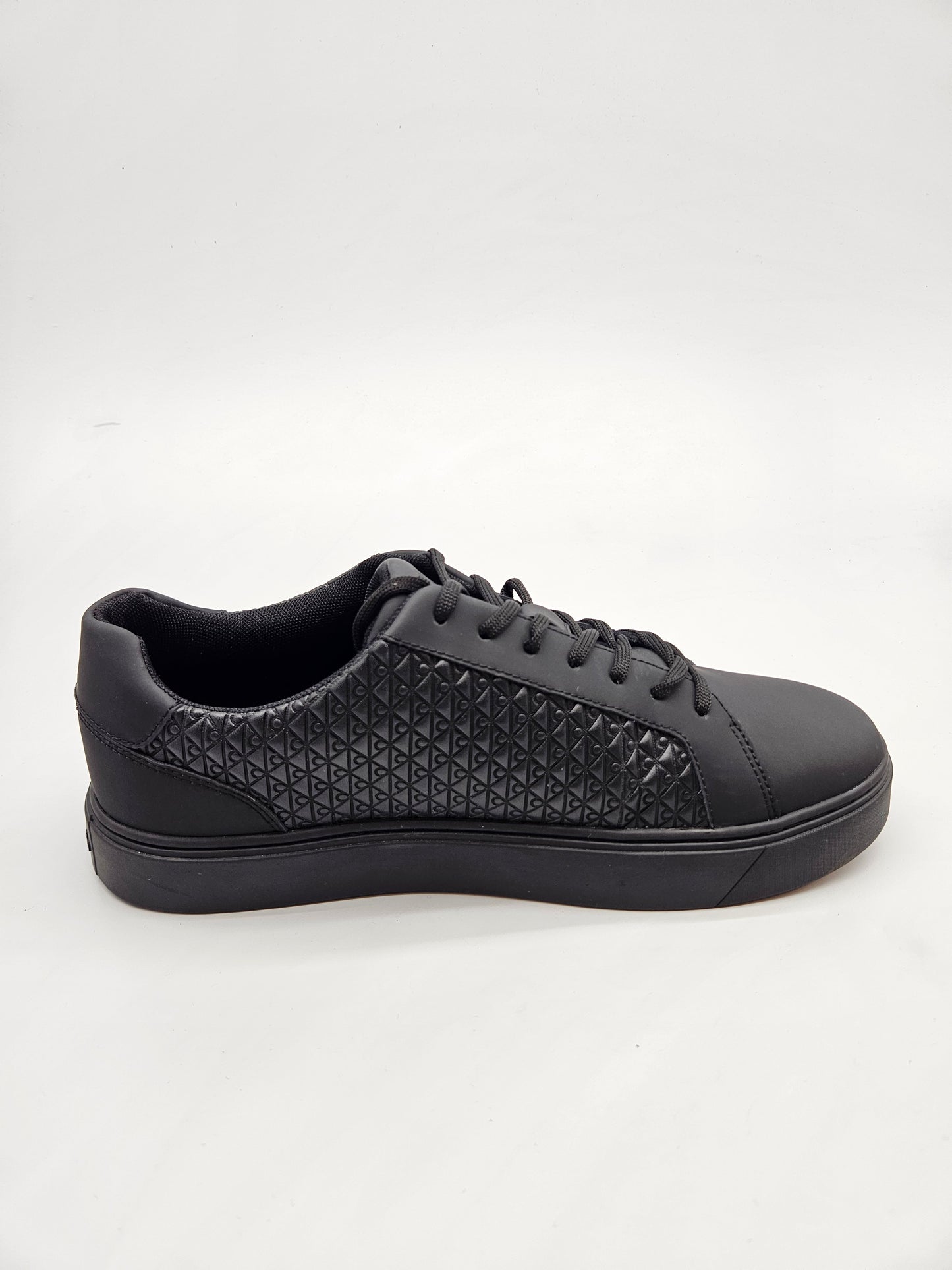 CALVIN KLEIN NOVI ORIGINAL PATIKI BR 44