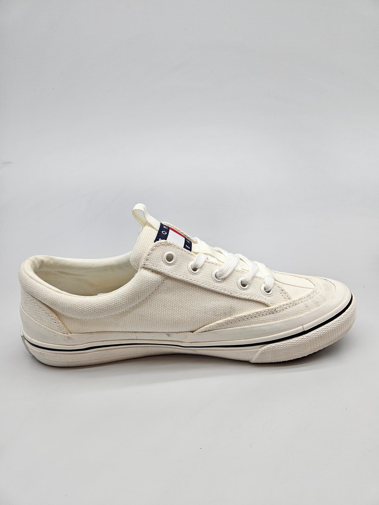 TOMMY HILFIGER NOVI ORIGINAL PATIKI BR 40