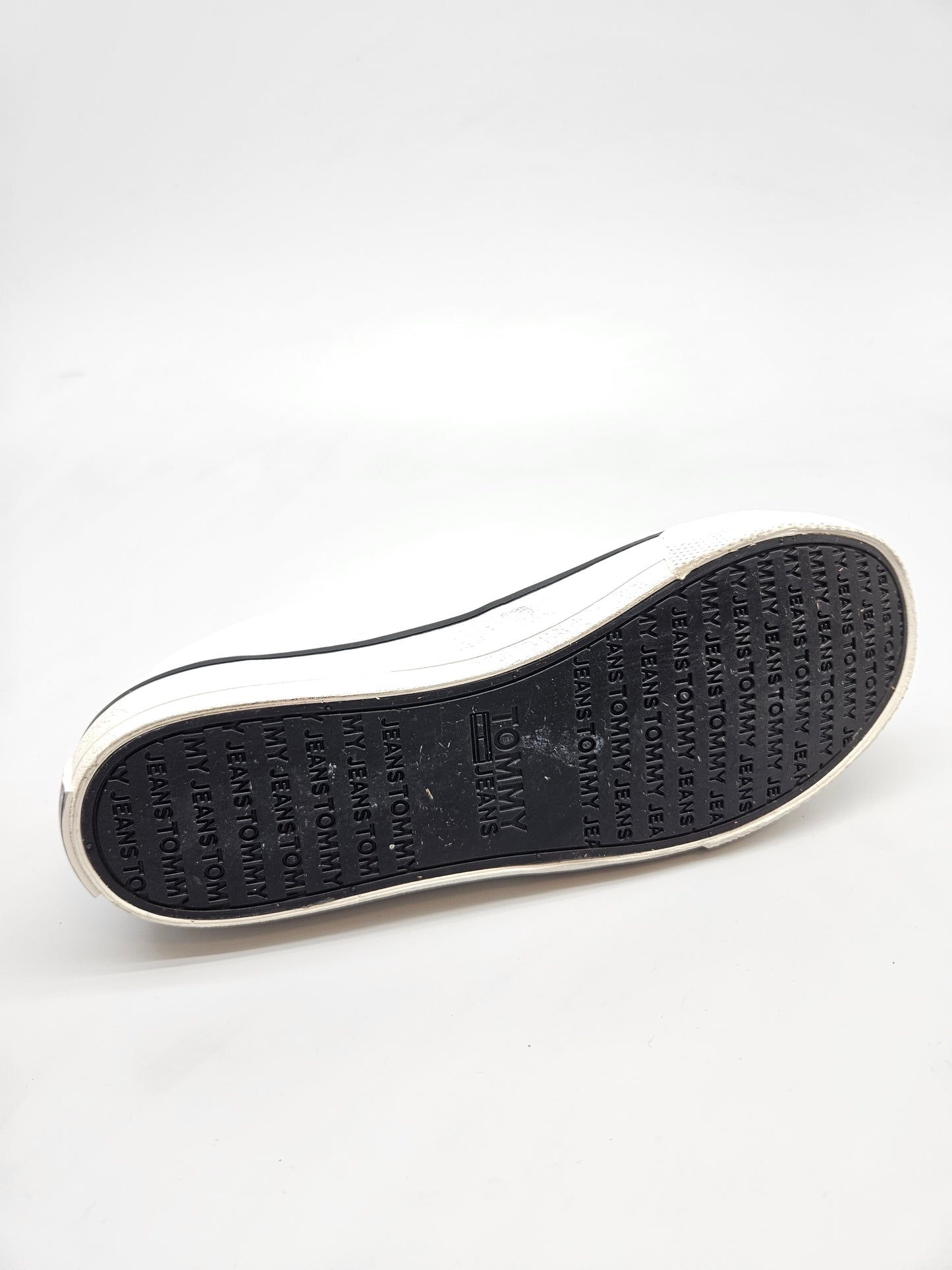 TOMMY HILFIGER NOVI ORIGINAL PATIKI BR 40