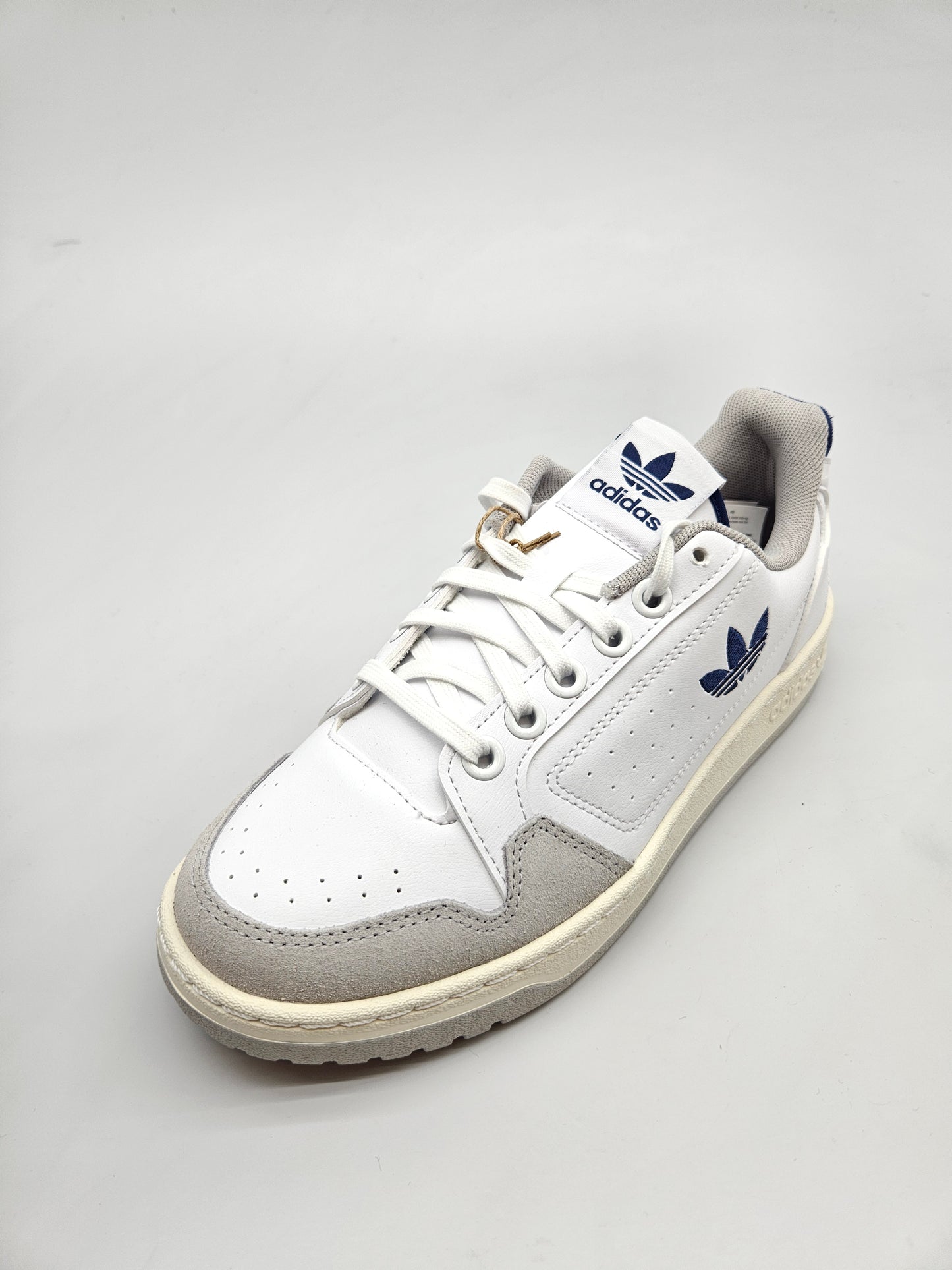ADIDAS NOVI ORIGINAL PATIKI BR 39